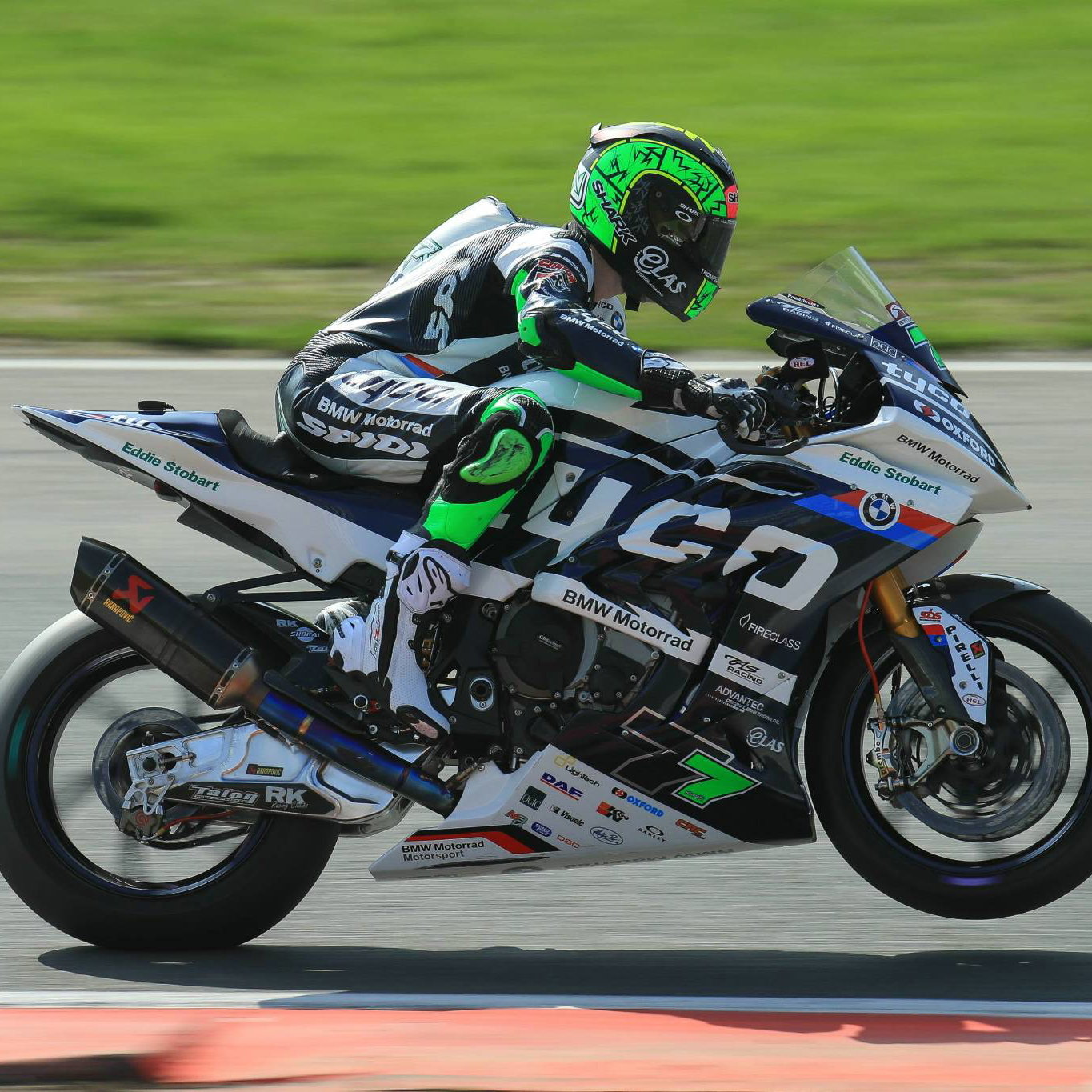 Knockhill: Laverty battles illness and bike to lead pack