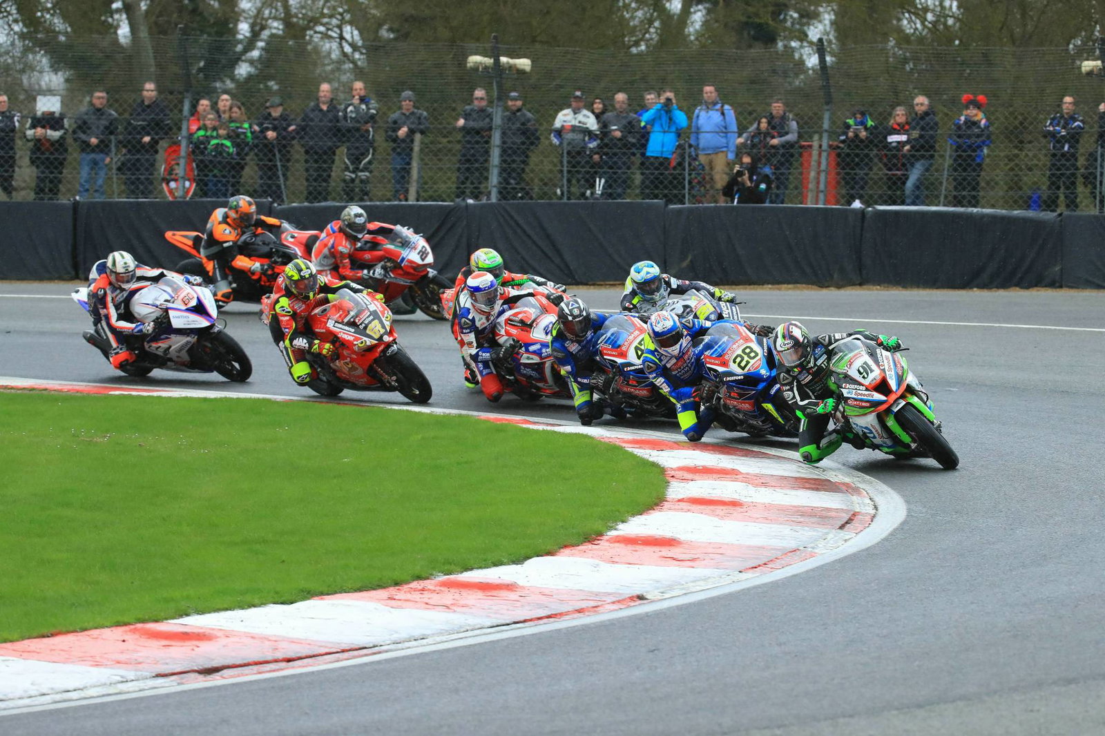 Haslam masters wet for tense Brands Hatch Indy victory