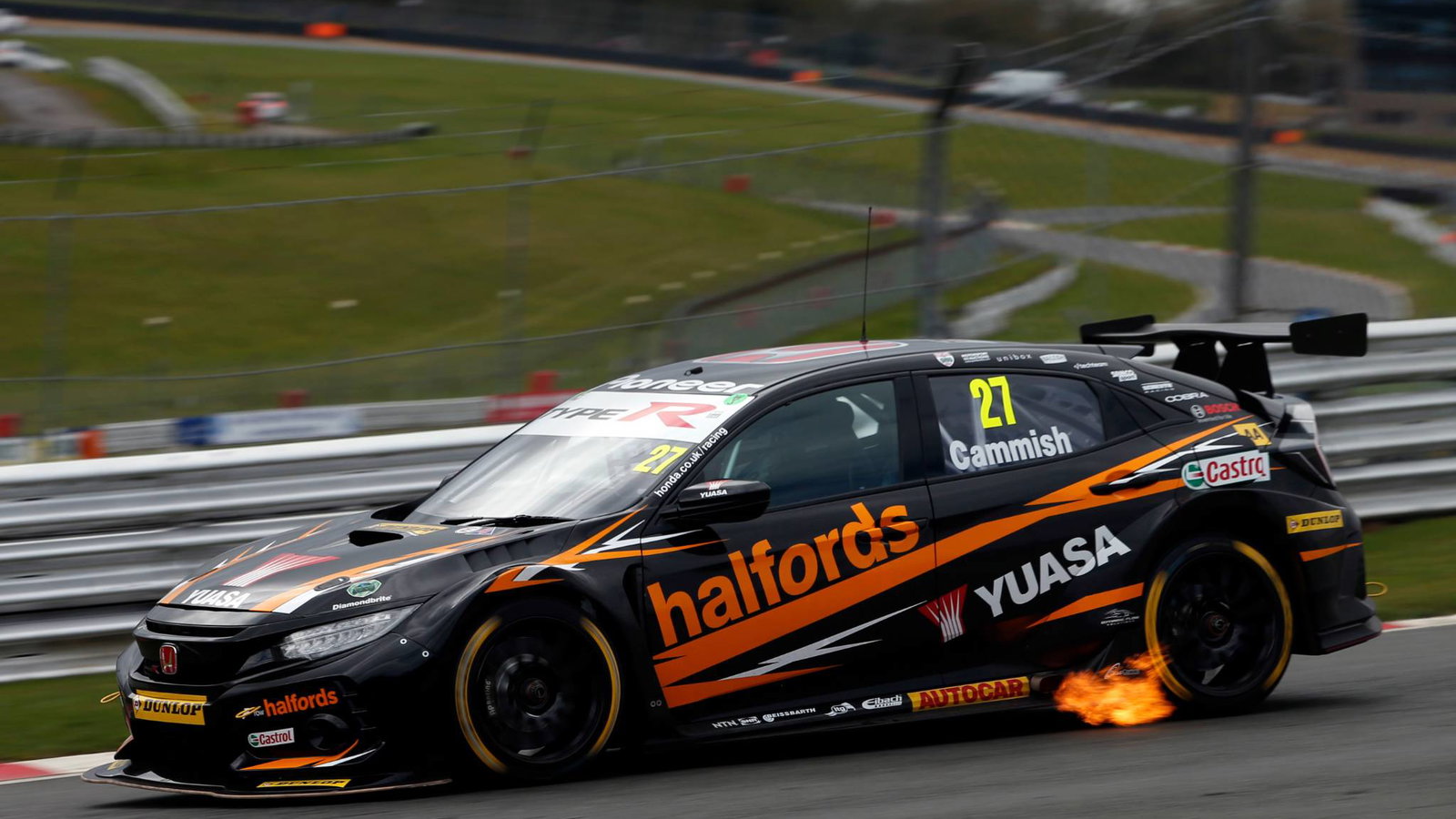 BTCC Brands Hatch: Cammish 'hearbroken' after losing pole worthy time