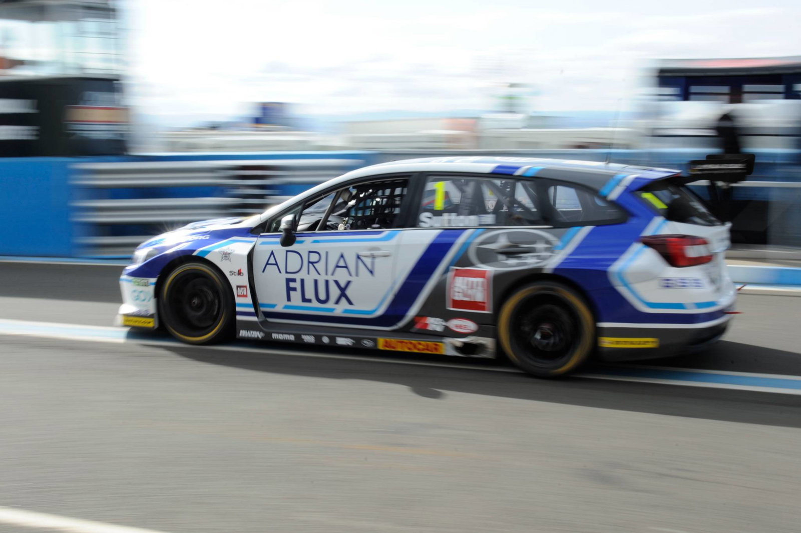 BTCC Knockhill: Sutton storms to race one victory
