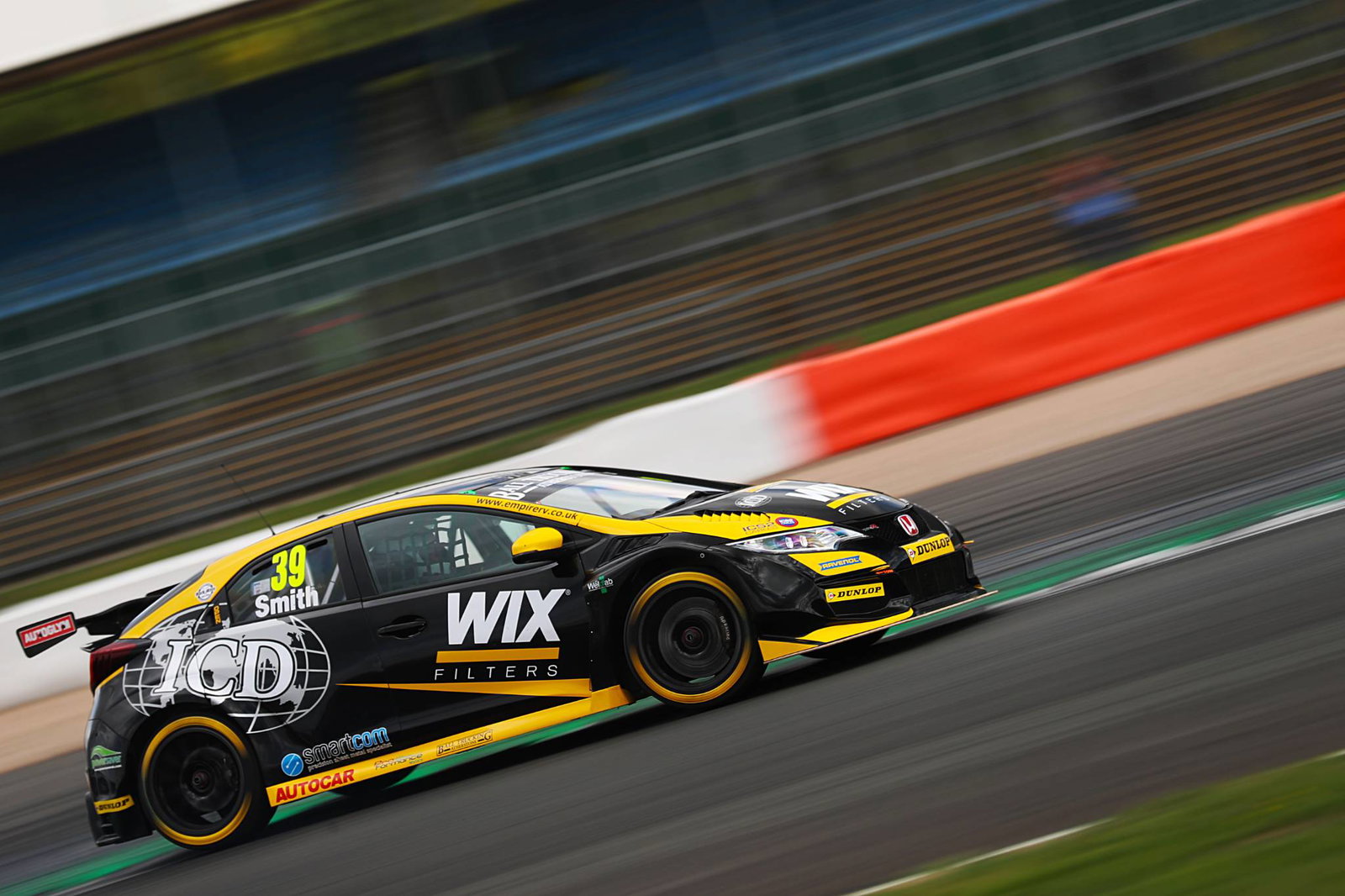 BTCC Brands Hatch GP: Smith beats Cammish for maiden BTCC pole