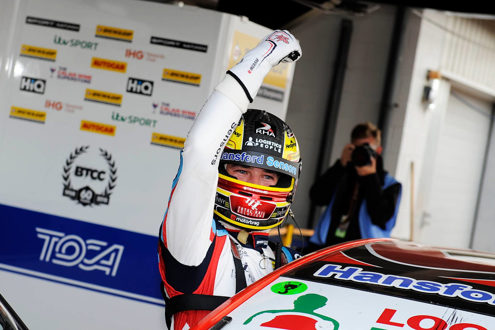 BTCC Silverstone: Turkington preserves BTCC lead ahead of finale