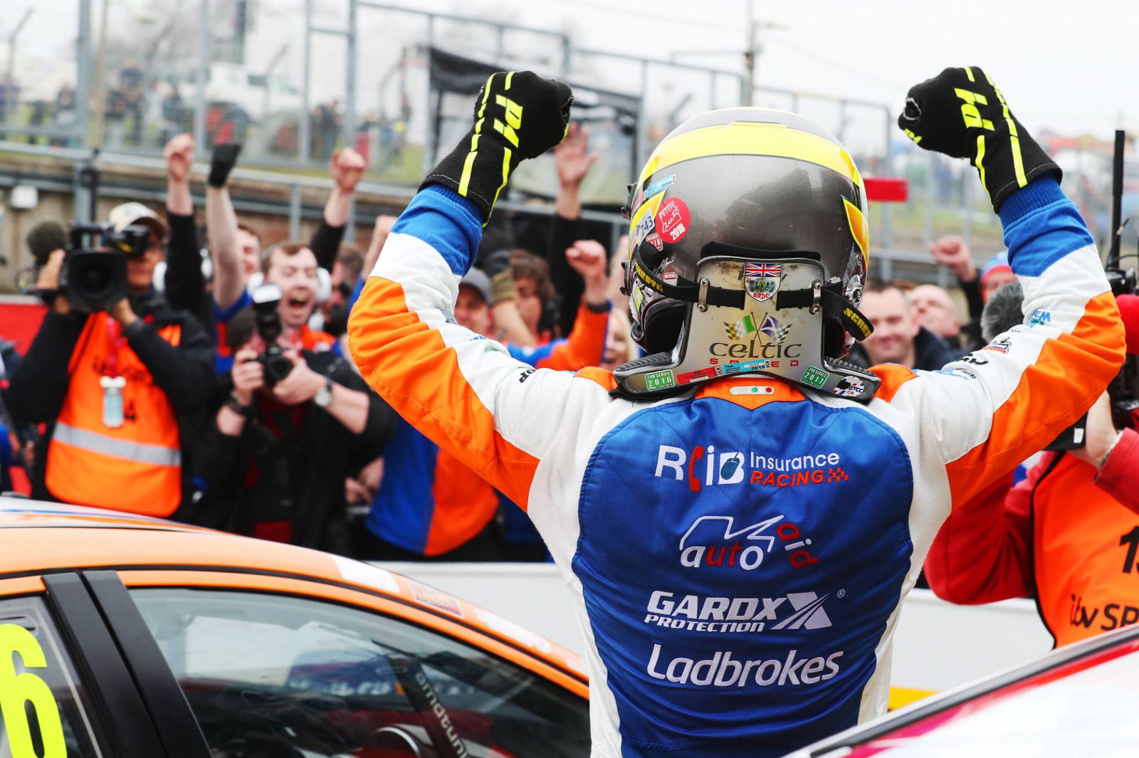 Brands Hatch BTCC: Race 3 penalty 'a fair cop' - Chilton