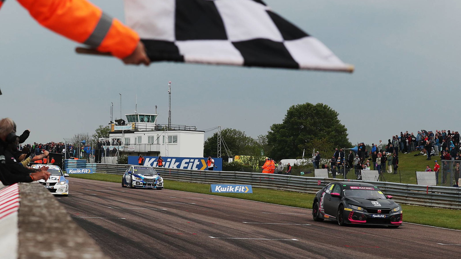 BTCC Thruxton: Race three win 'important for championship' - Cook