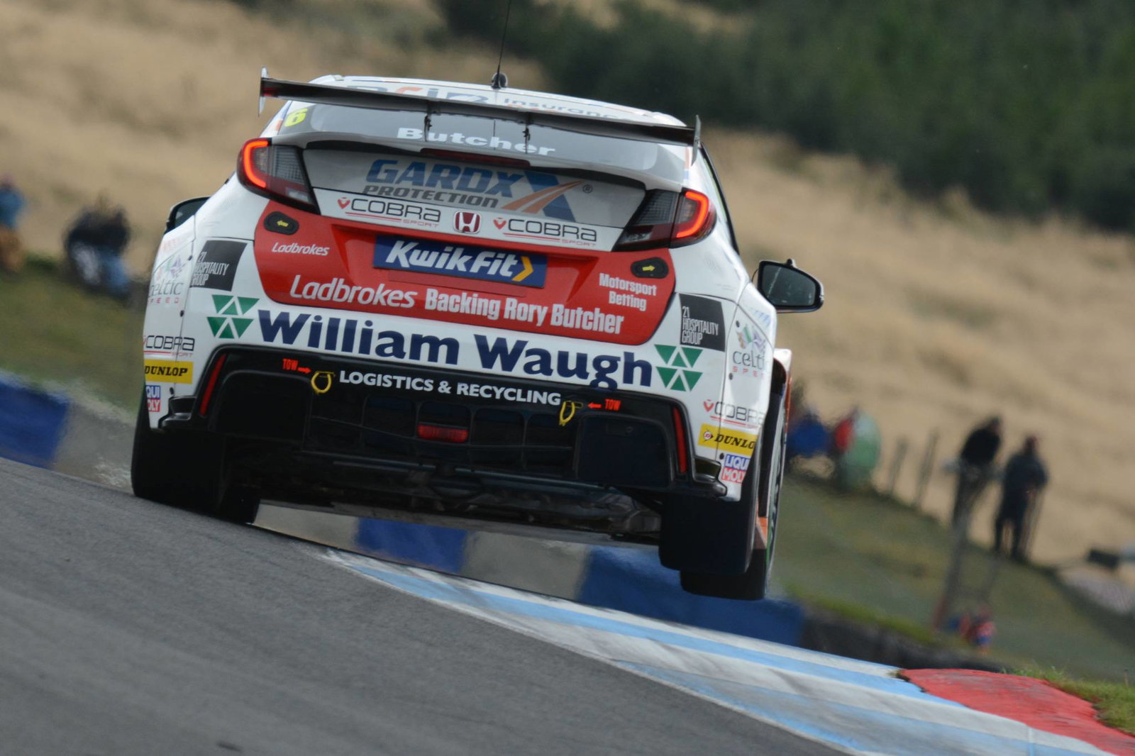 BTCC Knockhill: Butcher defeats Jordan for home BTCC victory