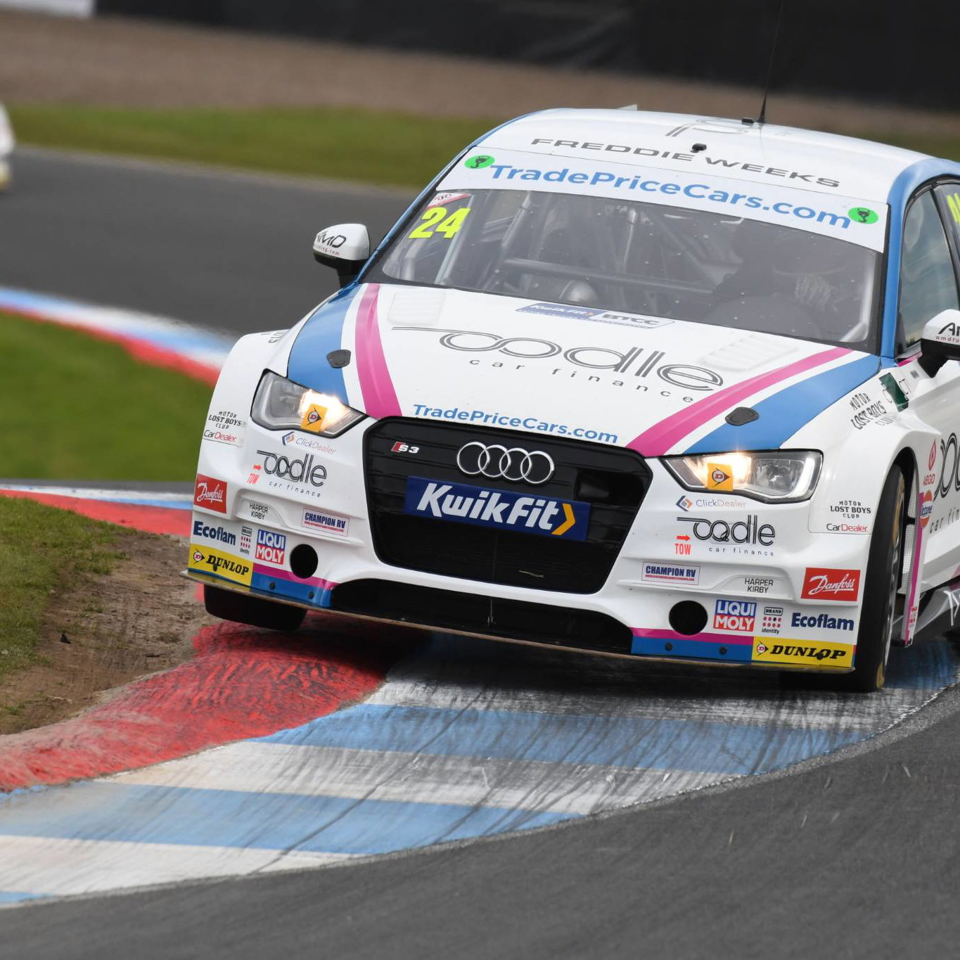 Mark Blundell returns to racing with BTCC debut