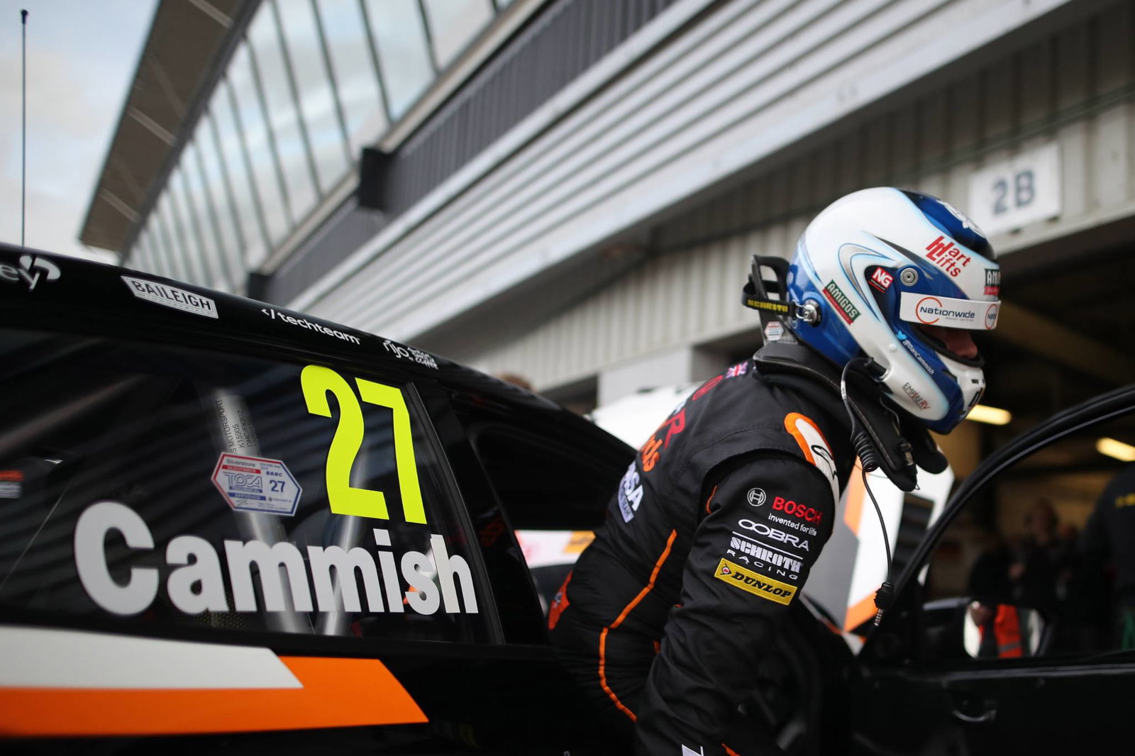 BTCC: Cammish signs new two-year deal with Team Dynamics