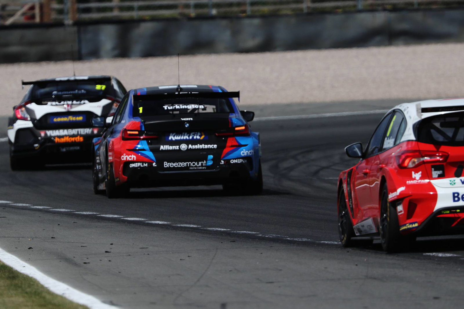 BTCC Donington Park: Cammish wins thrilling BTCC opener 