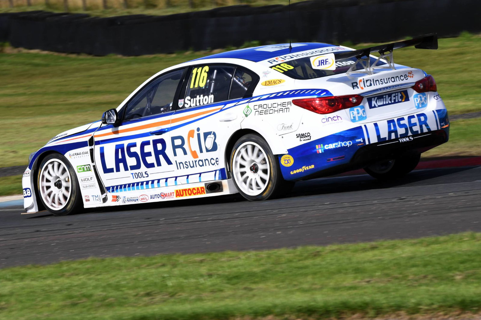 BTCC Knockhill: Sutton fends off Turkington for race one win