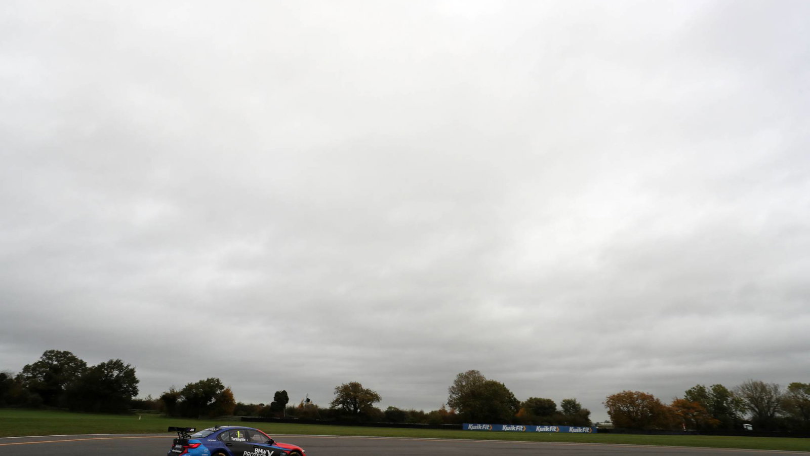 iColin Turkington (GBR) - Team BMW BMW 330i M Sport 