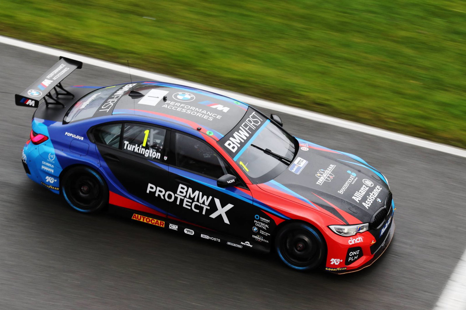 iColin Turkington (GBR) - Team BMW BMW 330i M Sport
