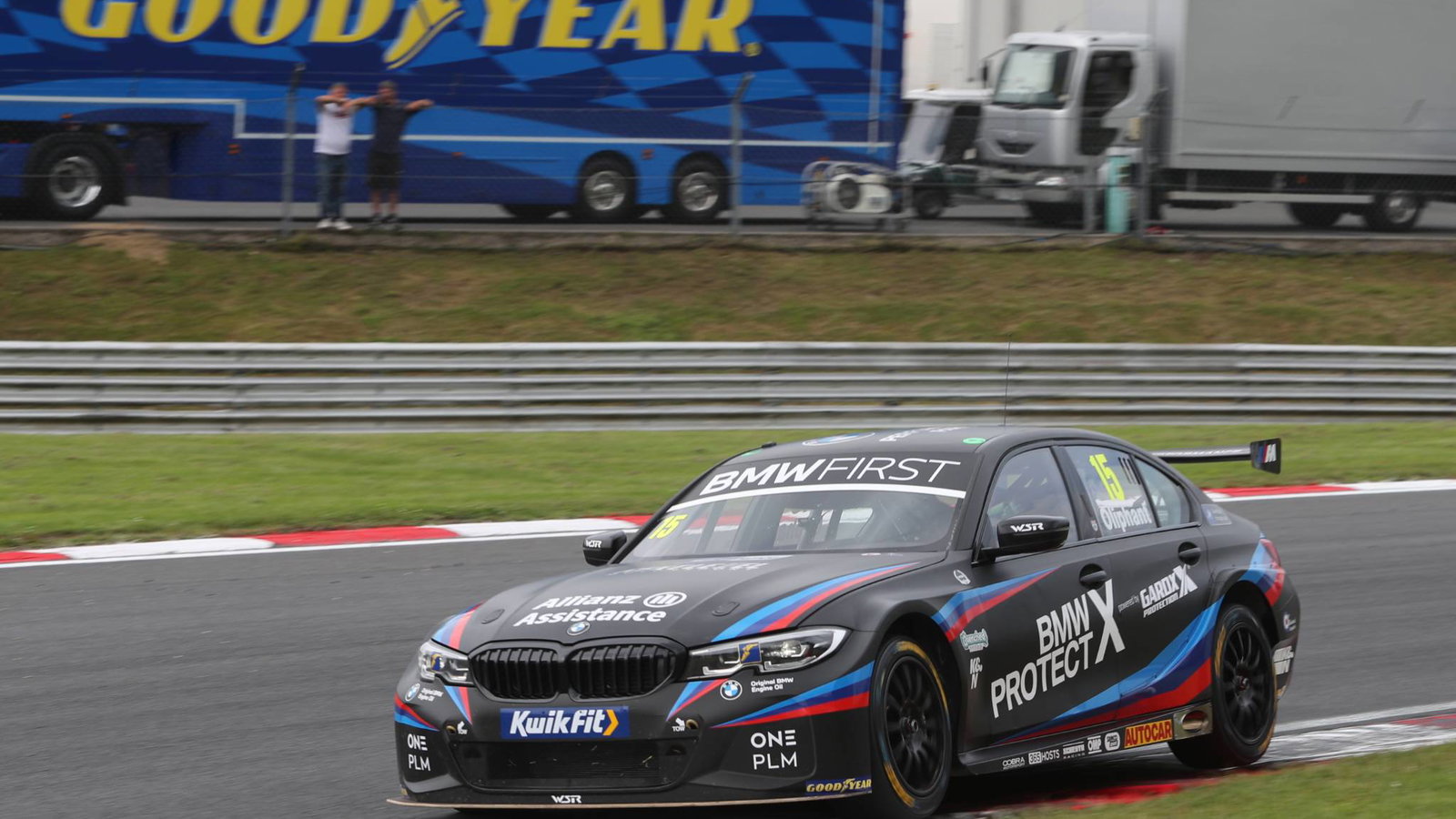 iTom Oliphant (GBR) - Team BMW BMW 330i M Sport 