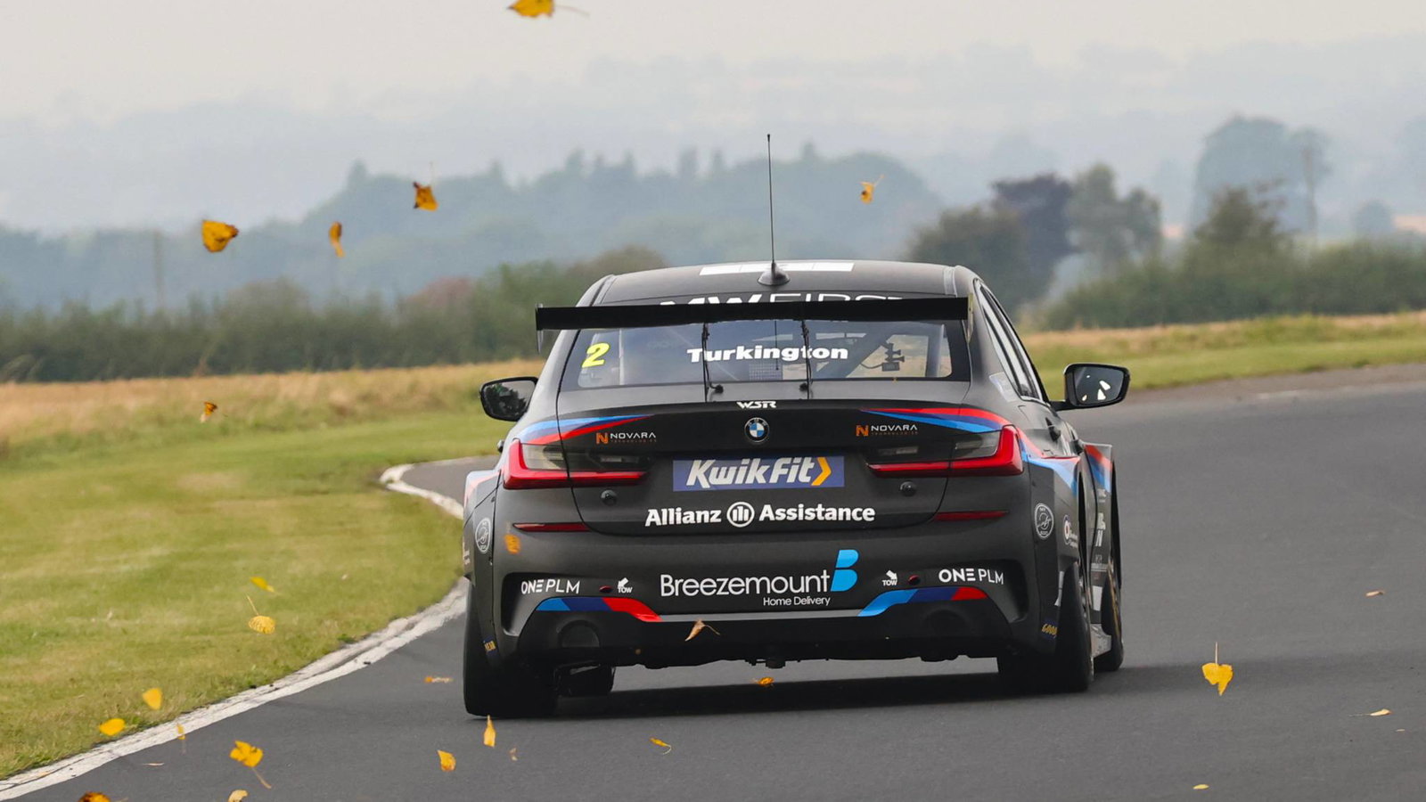 iColin Turkington (GBR) - Team BMW BMW 330i M Sport 