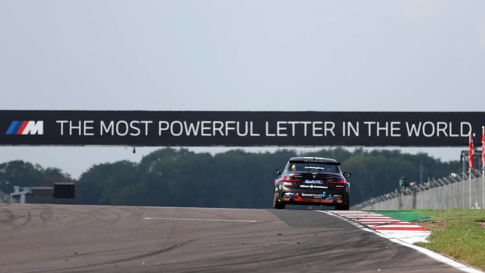 iColin Turkington (GBR) - Team BMW BMW 330i M Sport