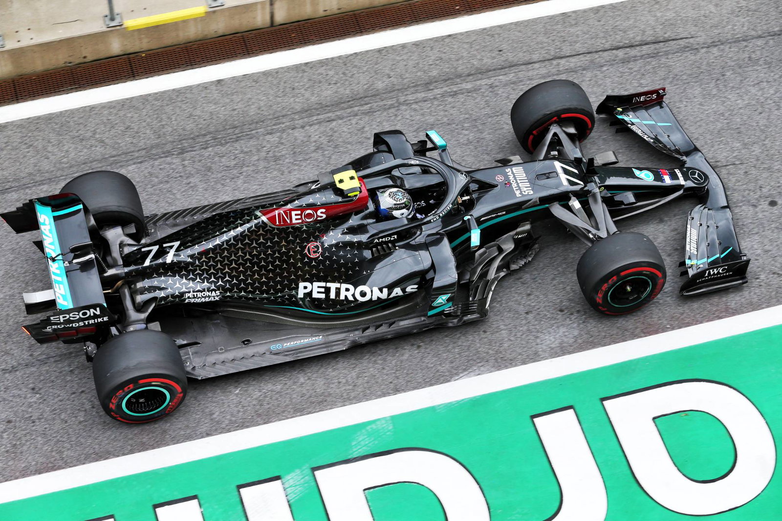 Lewis Hamilton refutes “made up” reports about F1 salary demands