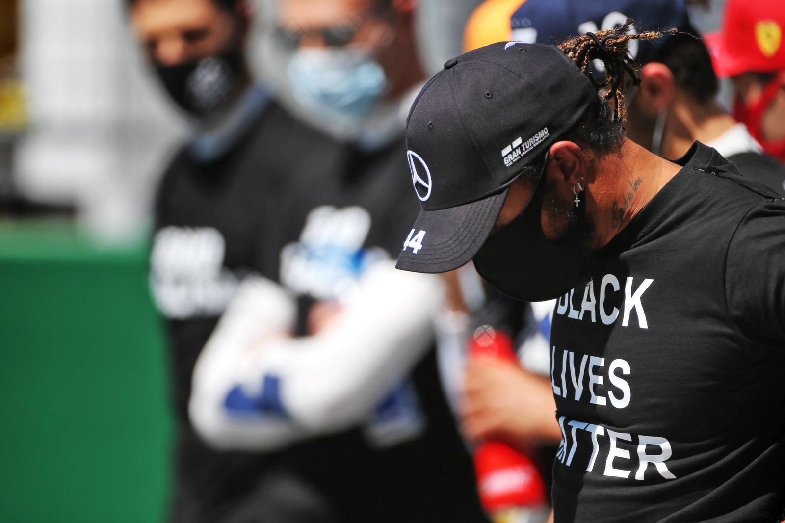 F1: Bottas memenangkan GP Austria setelah penalti Hamilton dalam drama balapan akhir