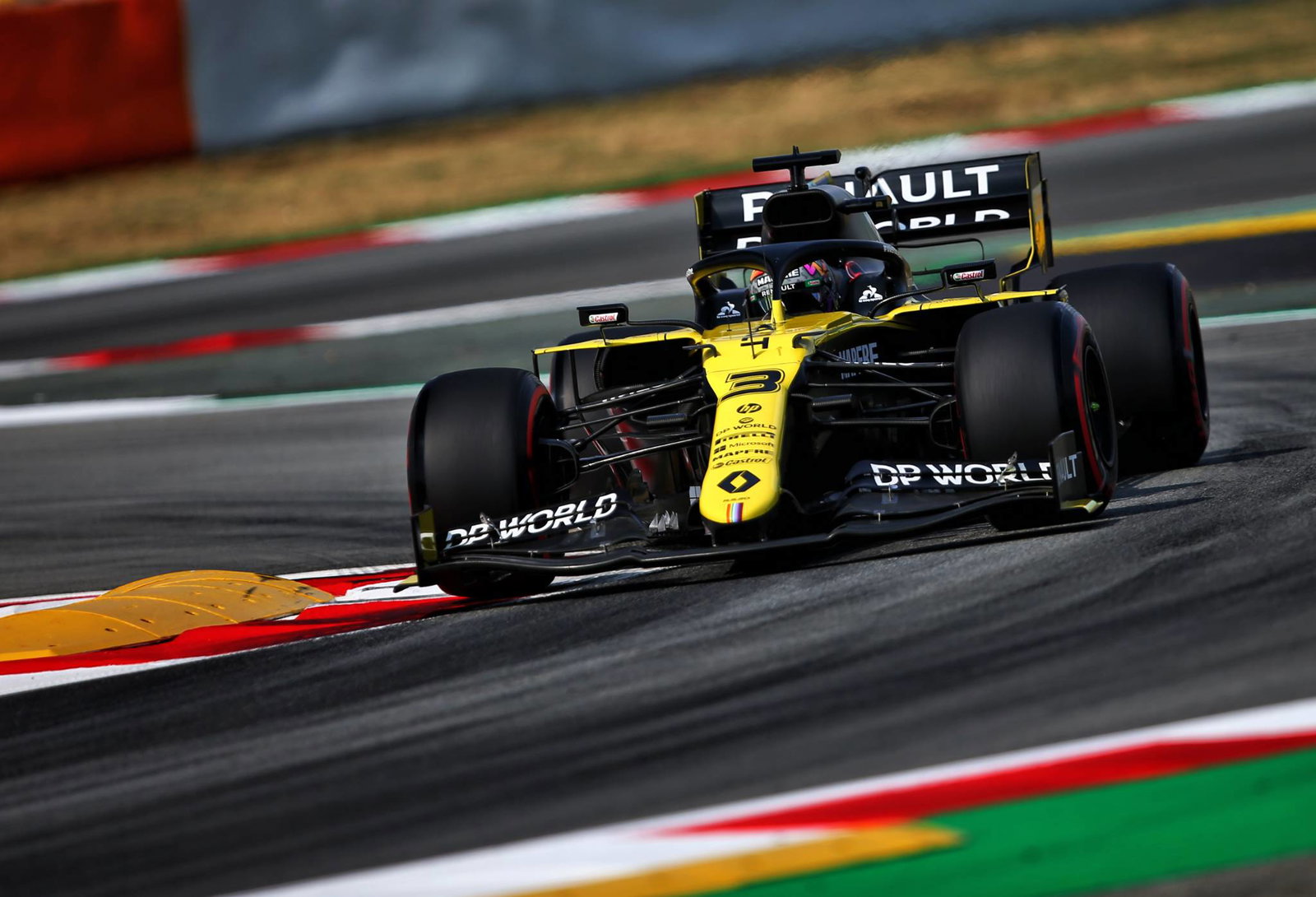 Ricciardo explains F1 podium tattoo bet with Renault boss Abiteboul