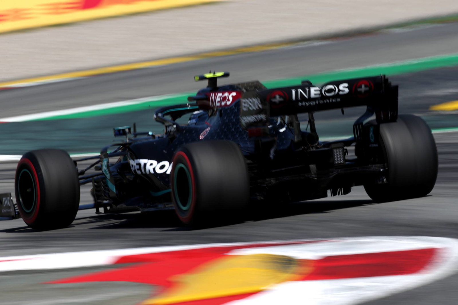 Lewis Hamilton: Kondisi panas akan membuat GP Spanyol F1 menjadi 