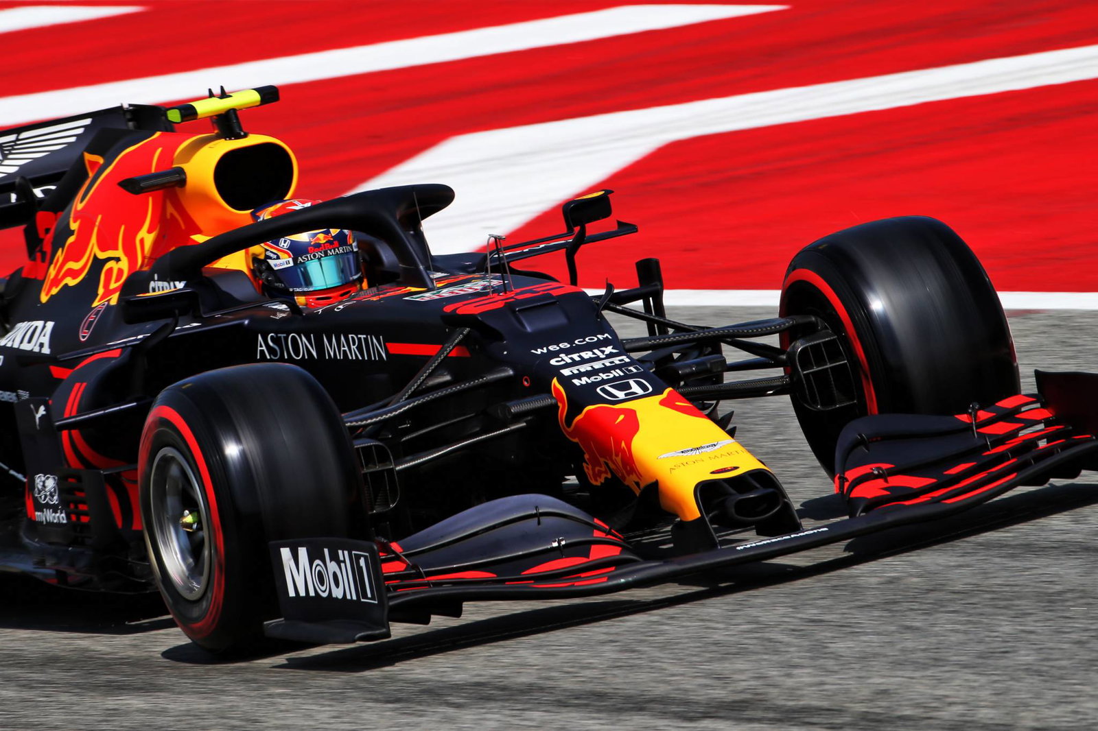 Pierre Gasly mengungkapkan penghargaan helm F1 khusus untuk Anthoine Hubert