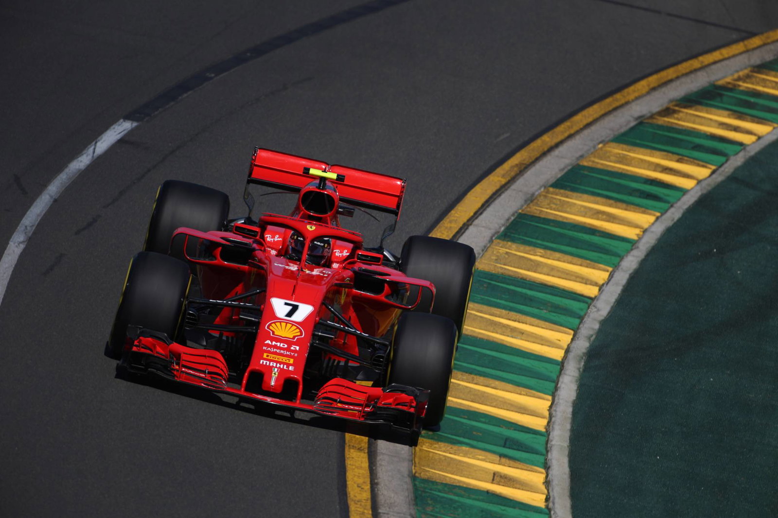 Penentu kecepatan Jumat, Hamilton, senang Mercedes memulai dengan 