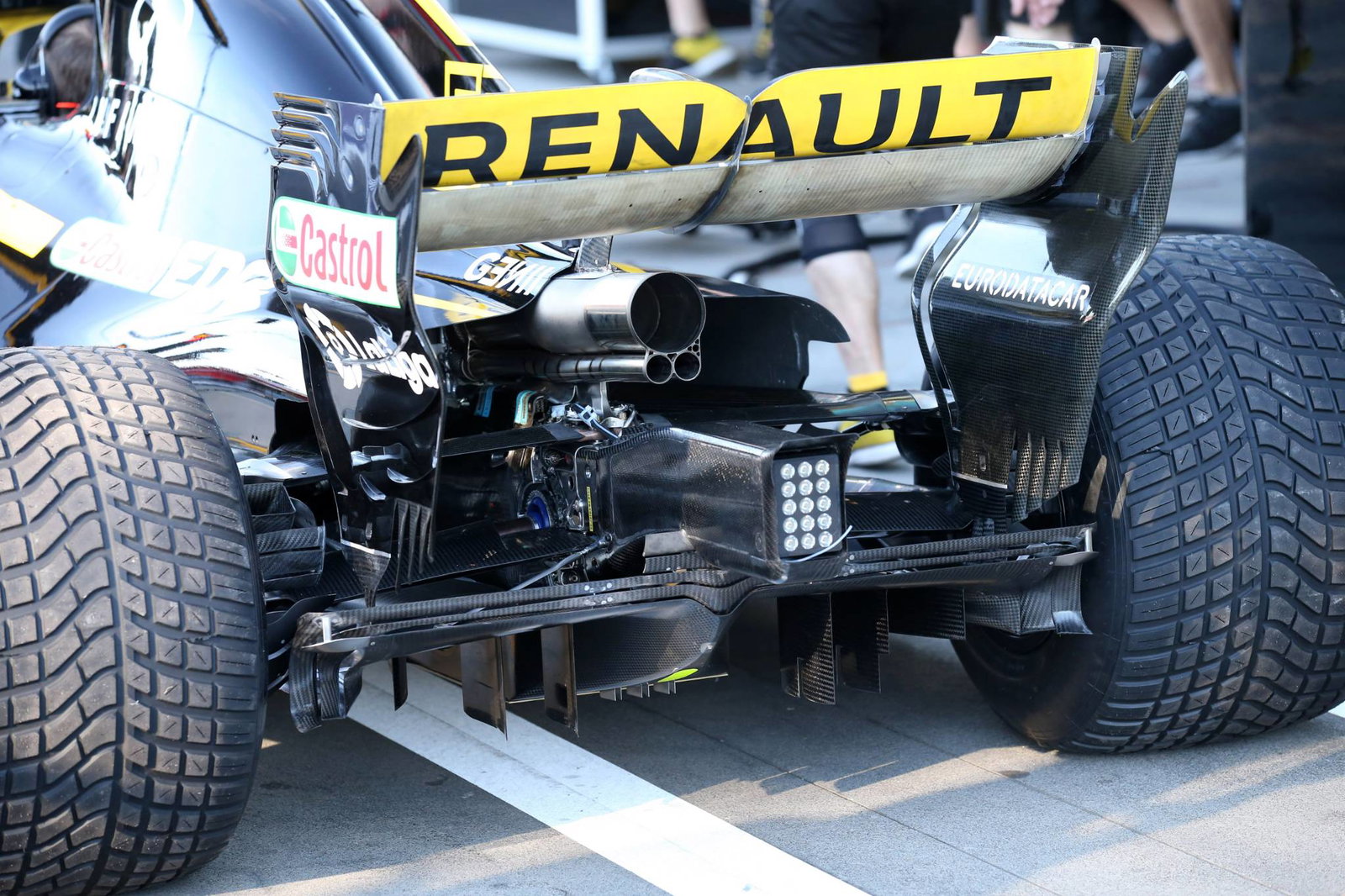 Tech: What's happening with F1's exhaust blown rear wings?