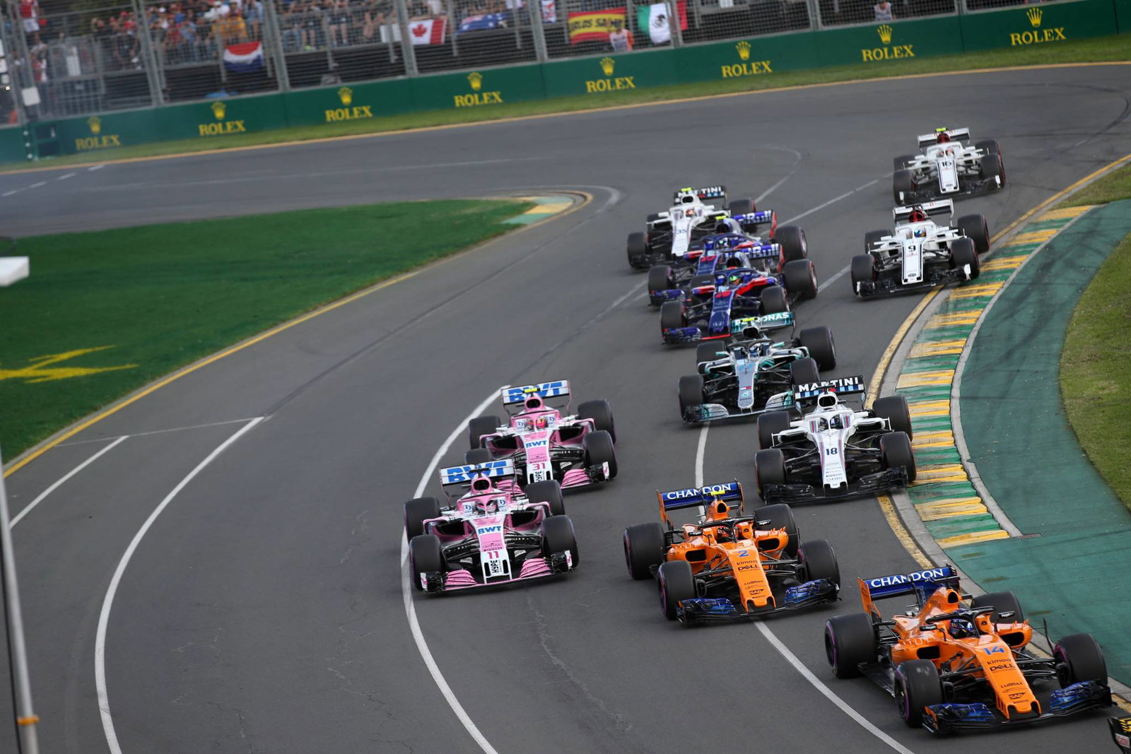 Hamilton wants Mercedes F1 communication improvements 