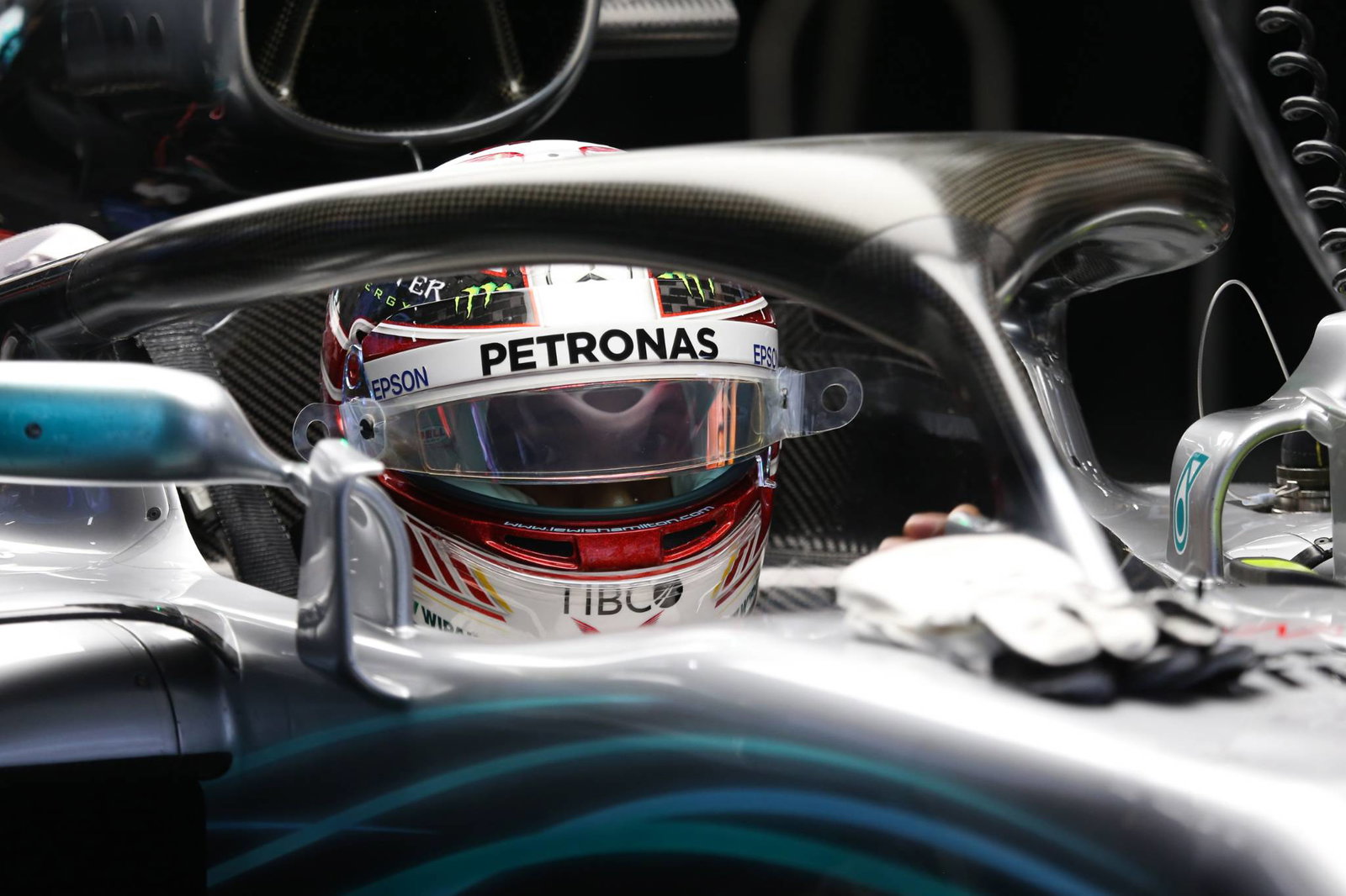 Rentetan peristiwa yang mengarah ke insiden pit stop Ferrari Bahrain F1 terungkap