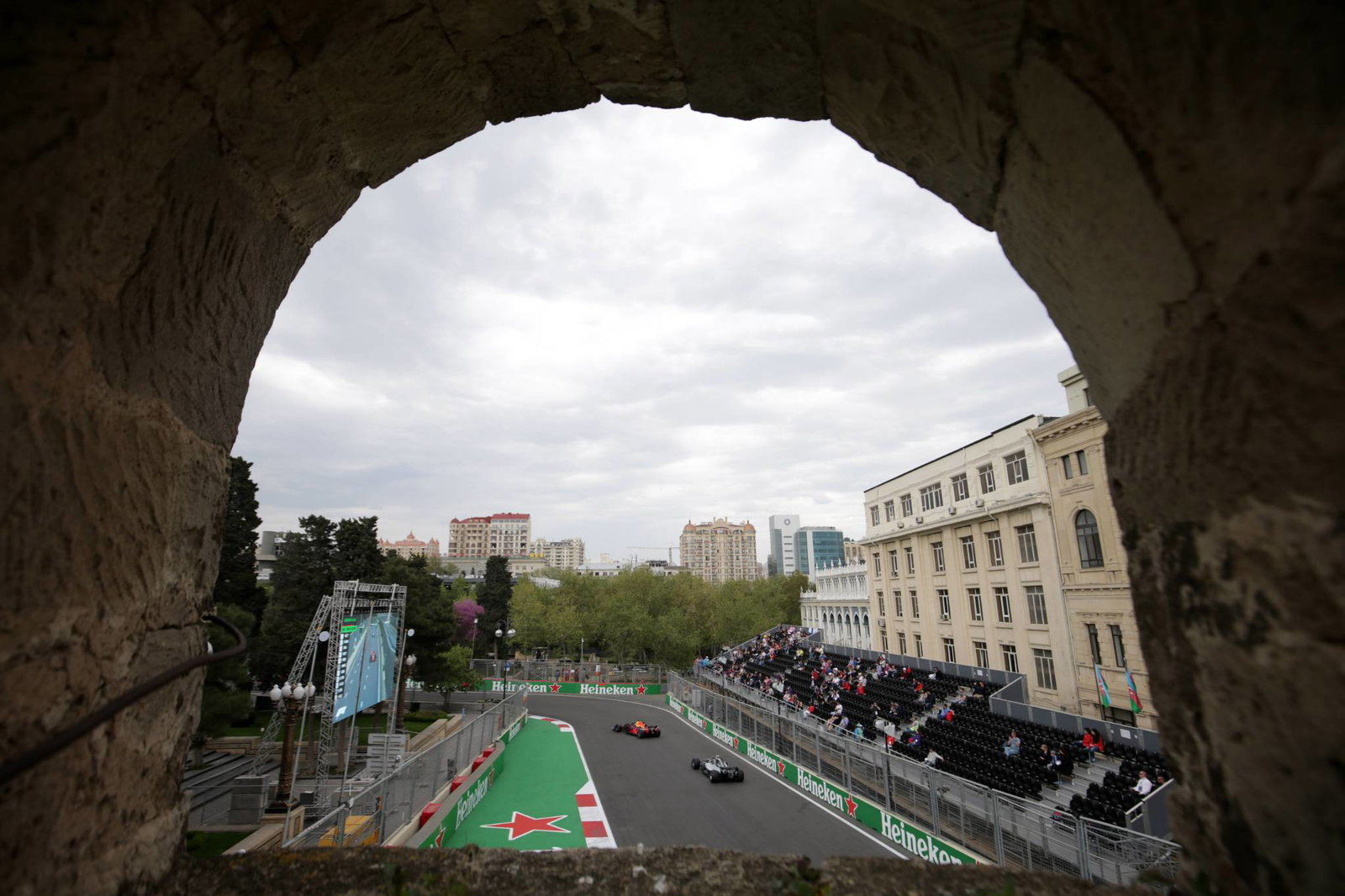 F1 Azerbaijan GP - Grid Awal