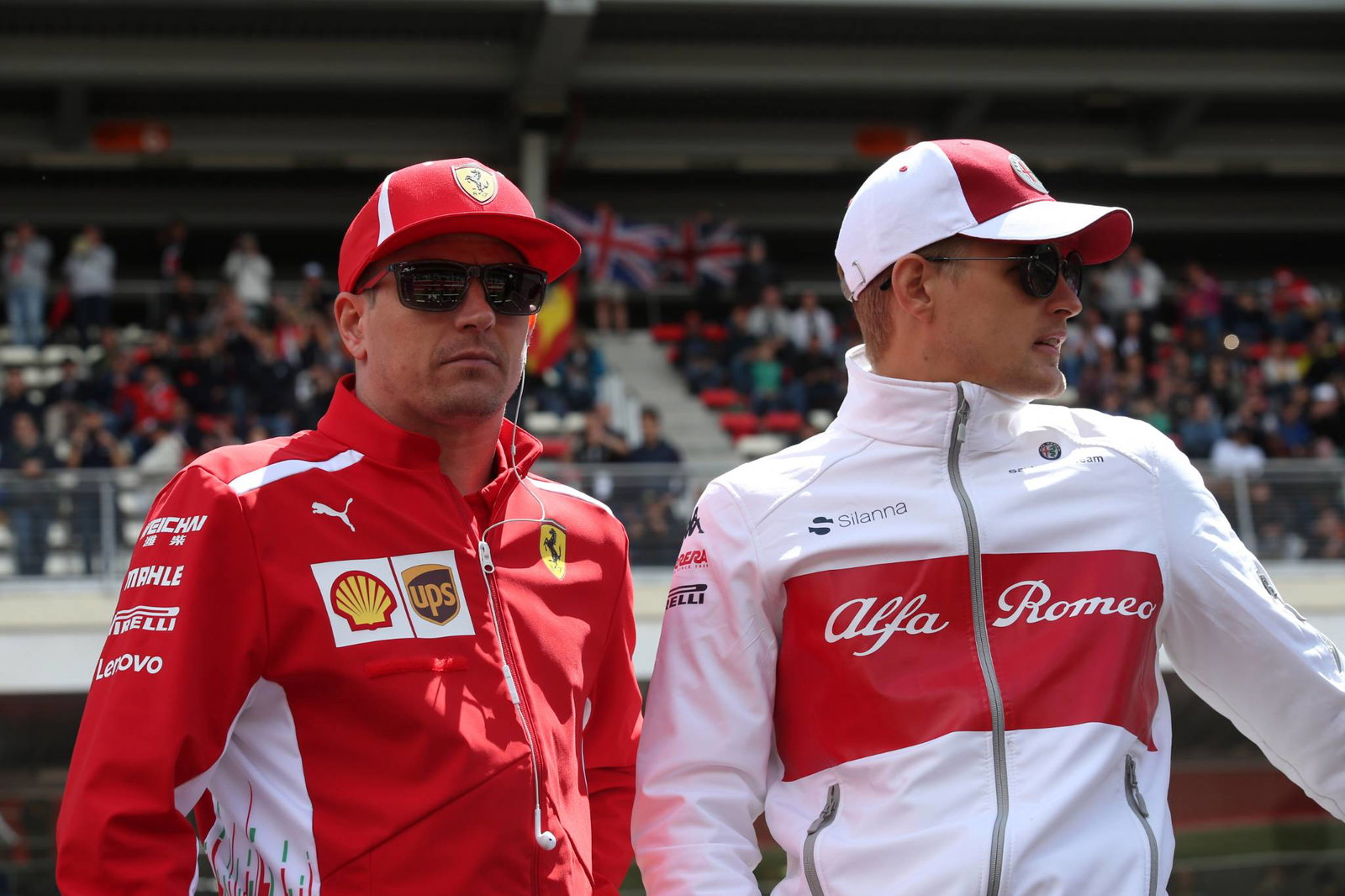 Hamilton proud to have avoided Vettel-like mistakes