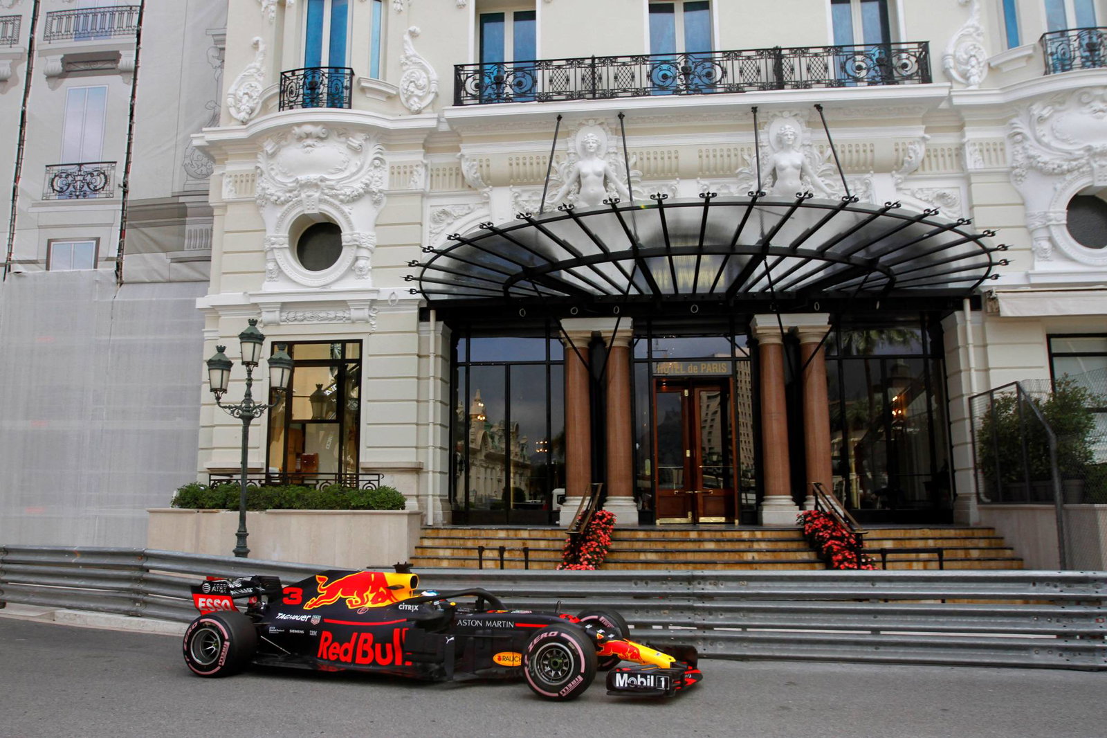 Pirelli mempertimbangkan untuk memperkenalkan nama ban F1 yang disederhanakan untuk 2019