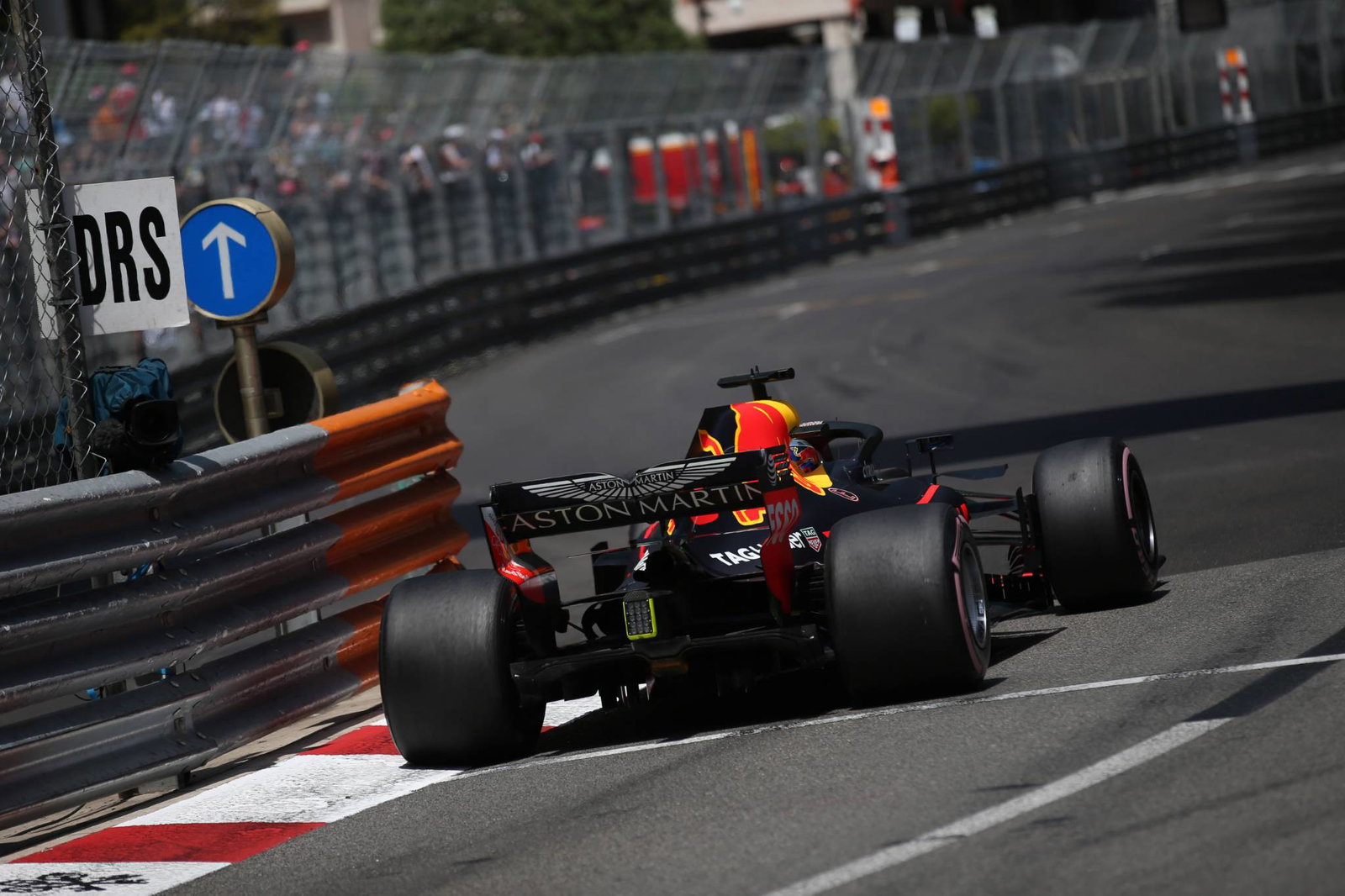Daniel Ricciardo kalah 2,5 detik per lap dengan masalah mesin F1 di GP Monaco - Red Bull
