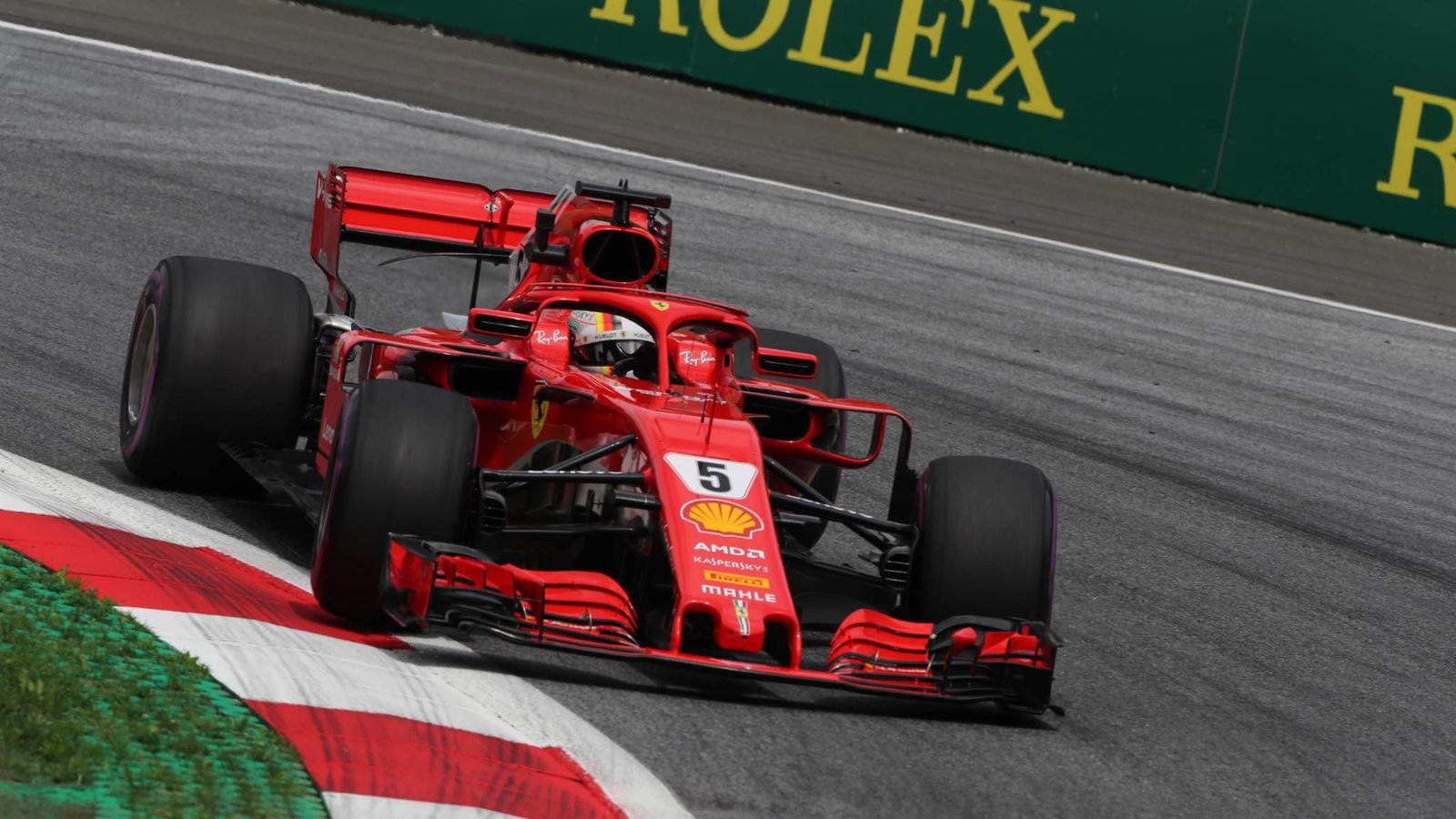 Vettel tercepat saat Verstappen mengalami masalah di latihan terakhir Austria
