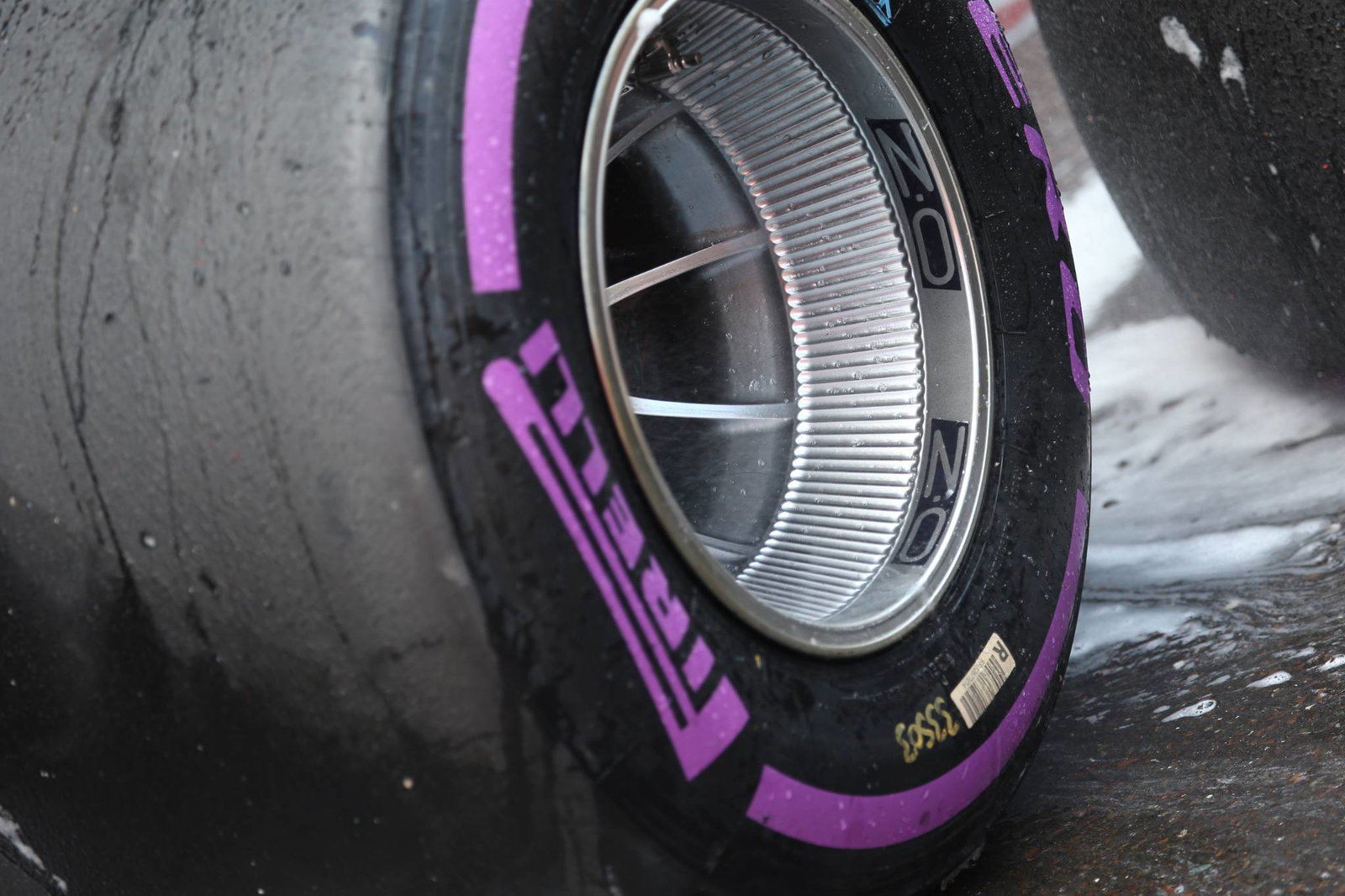 Former F1 designer Barnard fears tighter 2021 rules cuts innovation