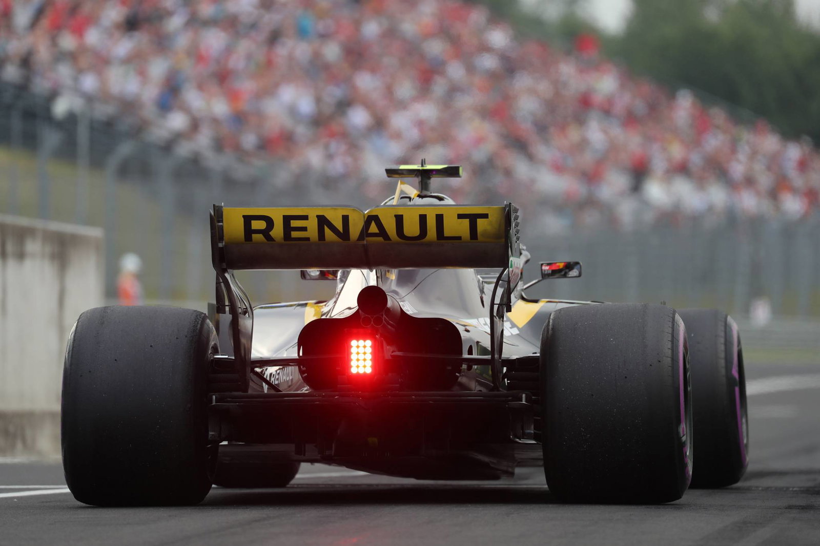 How Renault stole Daniel Ricciardo away from Red Bull for 2019