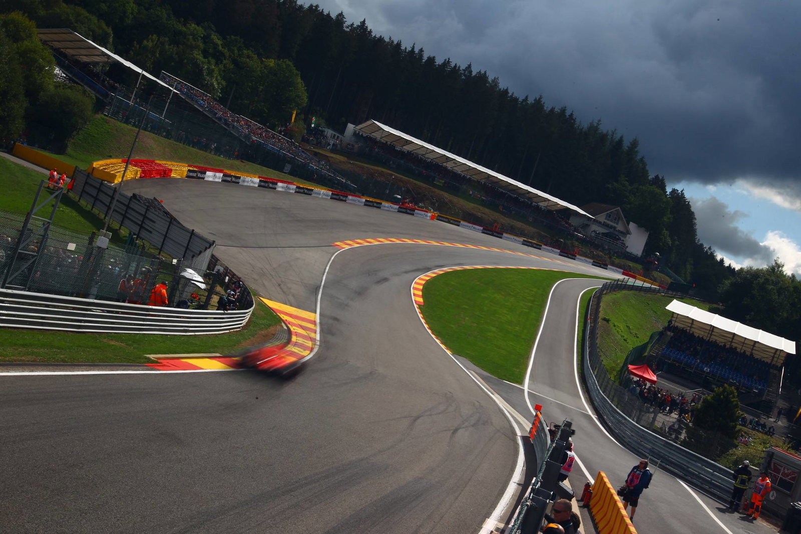 Ketidakpastian Ocon menunjukkan struktur F1 'mungkin salah' - Hamilton