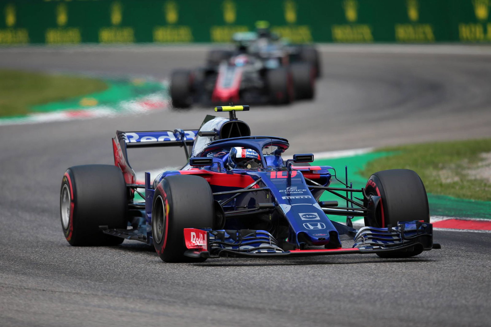 Hamilton digetarkan dengan pertarungan tiga arah yang 'intens' untuk merebut pole GP Italia