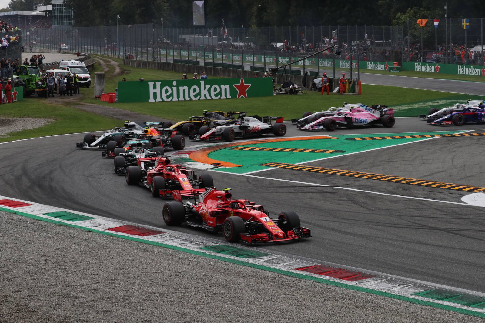 Zak Brown: McLaren sangat ingin menghindari 'kesalahan' yang dibuat dengan pembalap muda