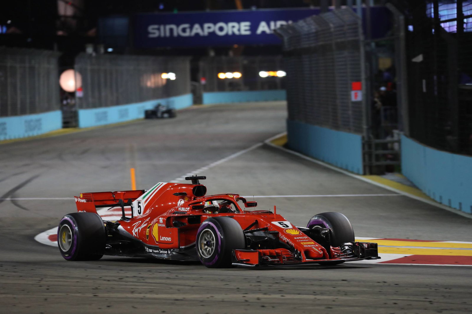 Vettel tentang pertaruhan strategi Singapura: 'Saya akan selalu membela Ferrari'