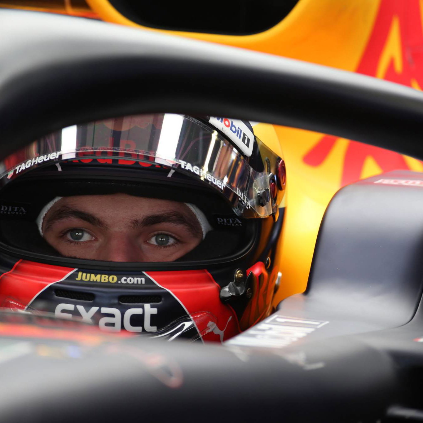 FIA menekan batas trek di Tikungan 11 di Meksiko