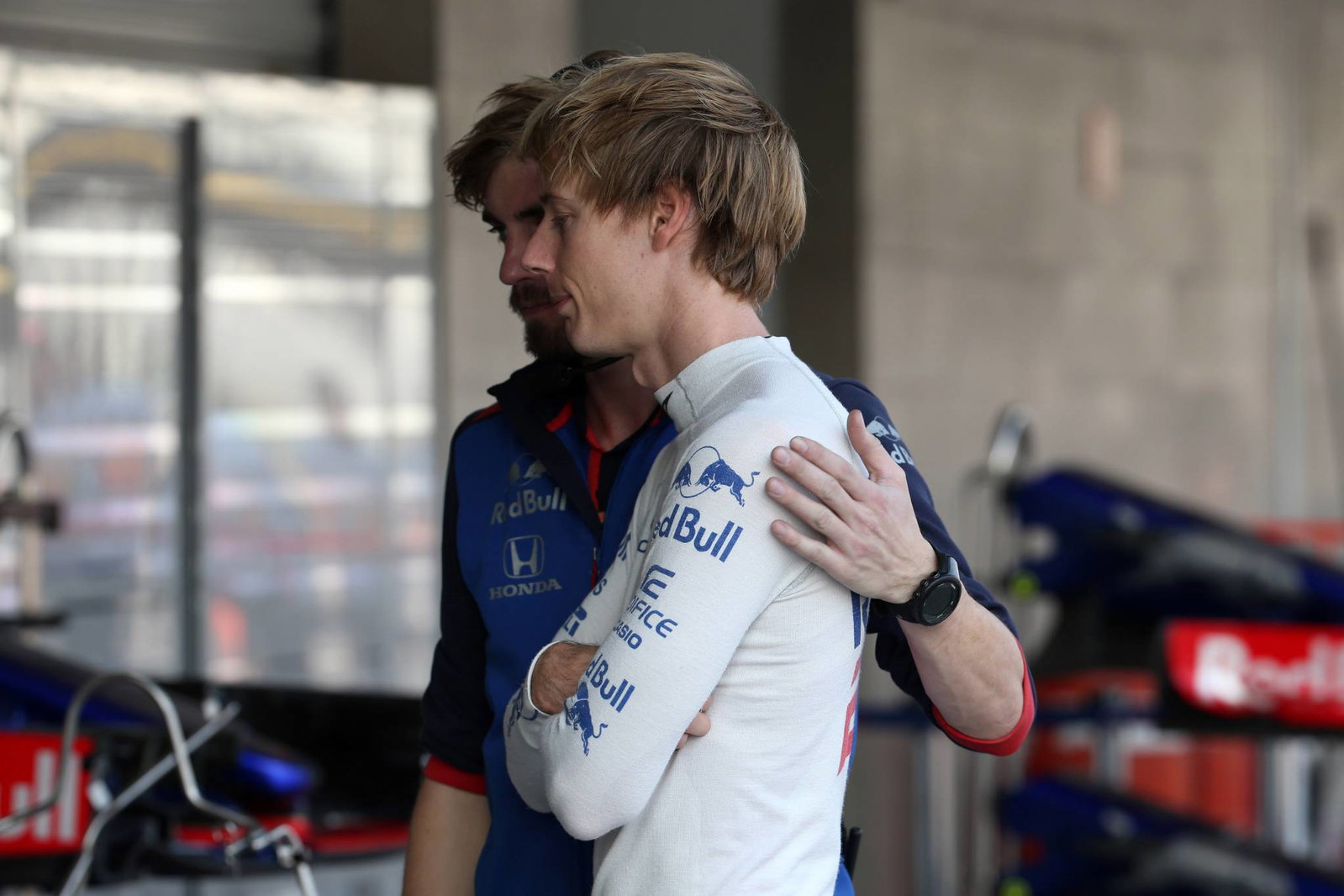Bagaimana lantai yang rusak mengobarkan ketegangan yang meningkat di Toro Rosso F1