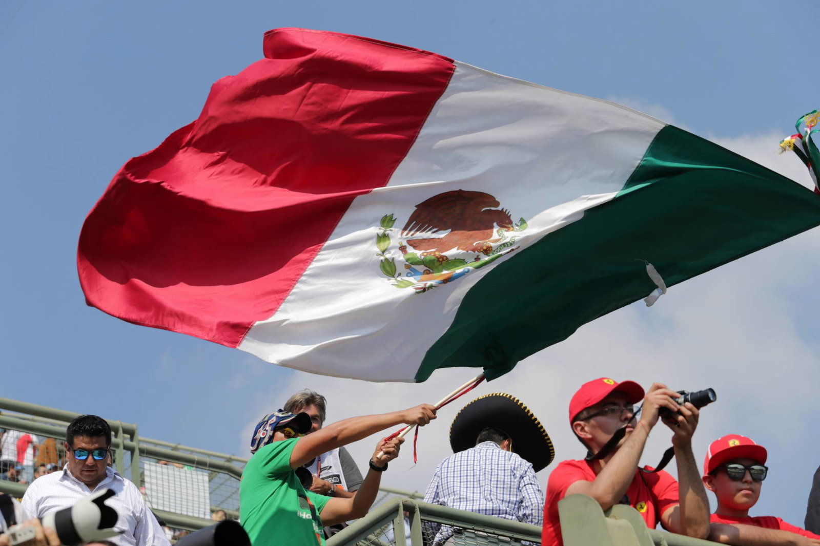 Red Bull has ‘synchronised’ start plan for Mexican GP
