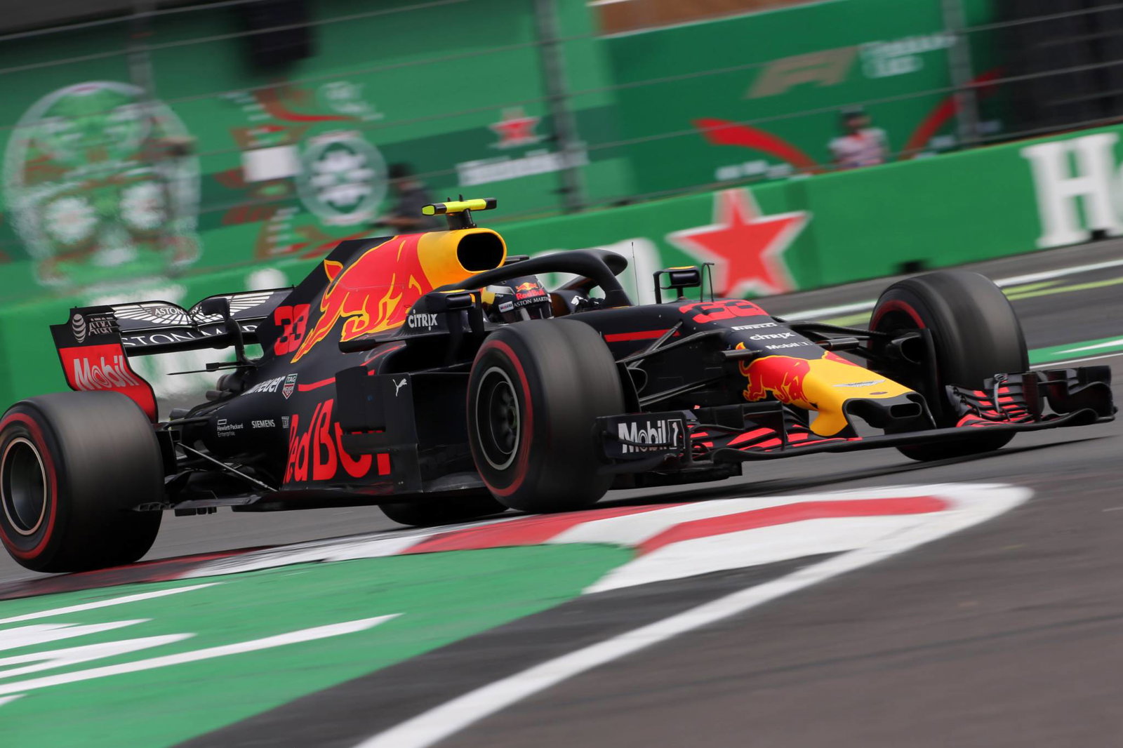 Vettel admits F1 title defeat to Hamilton “a horrible moment”