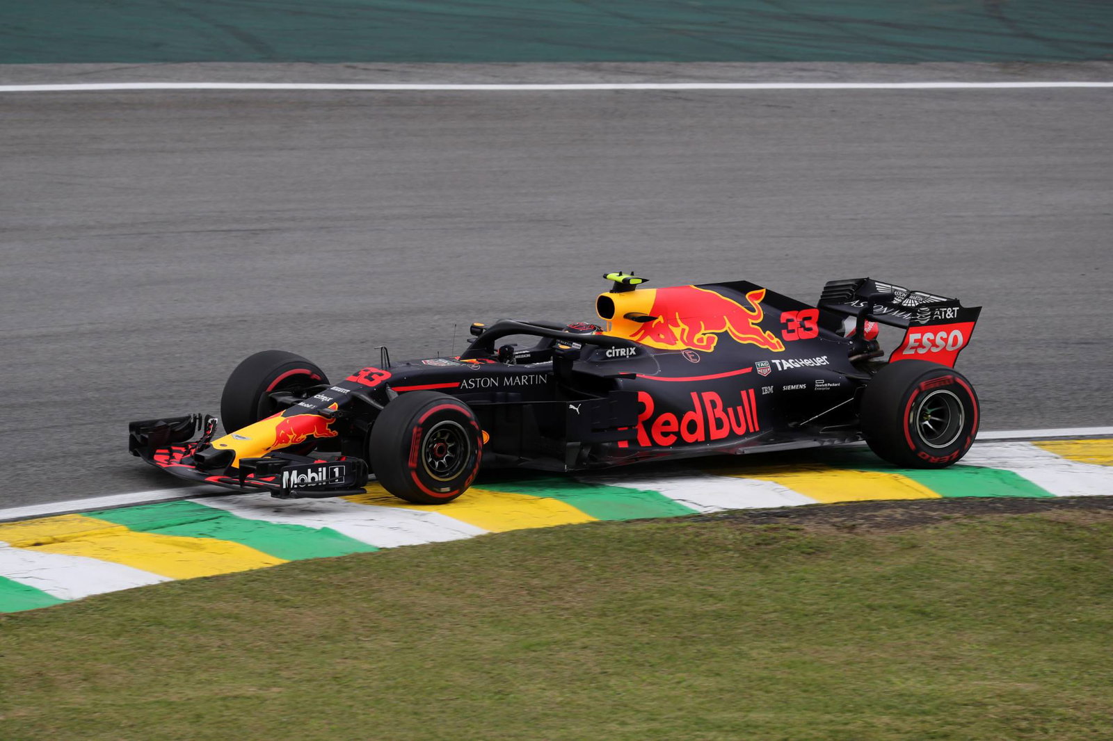 Renault changes F1 team name