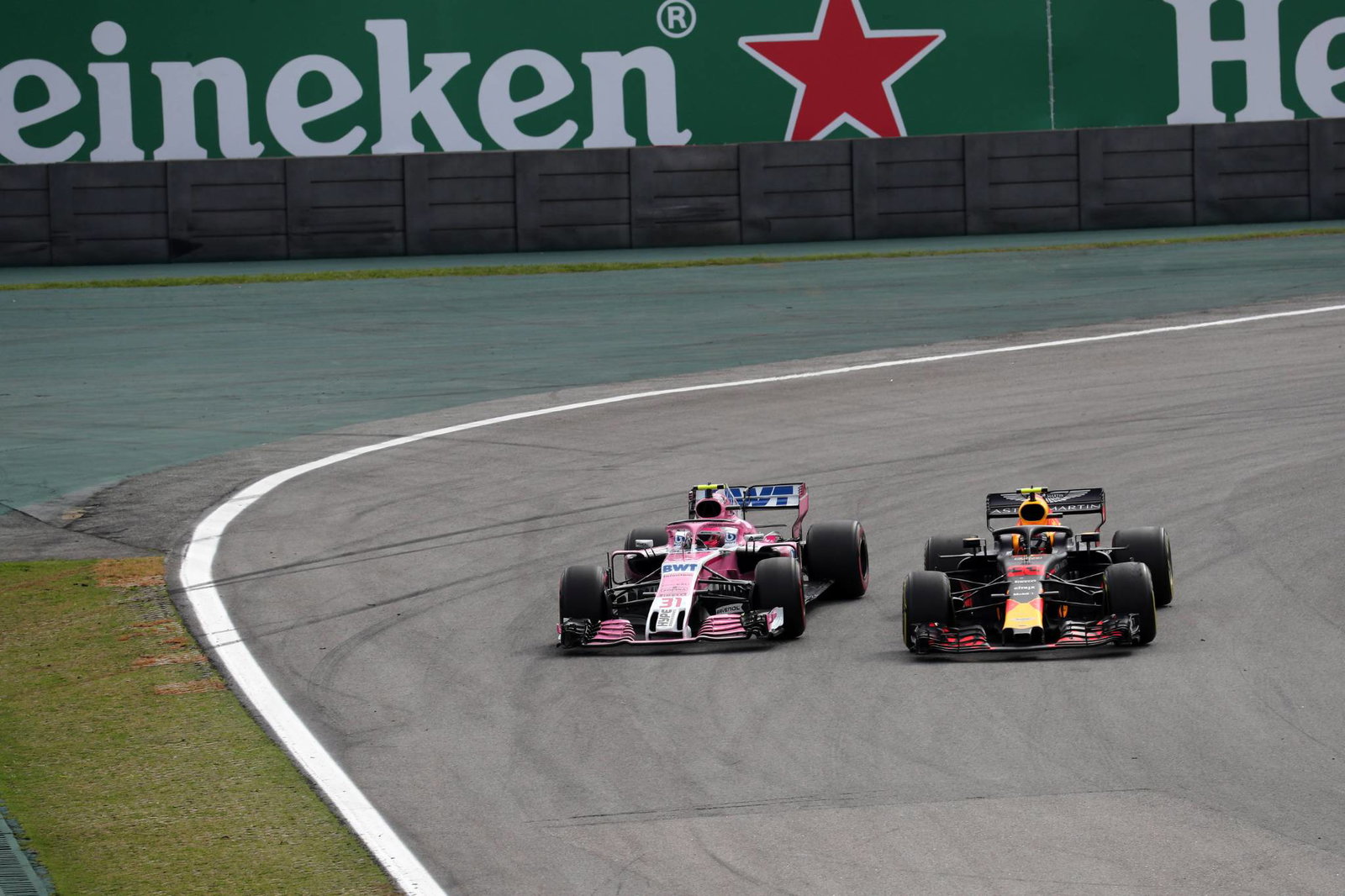 Hamilton: Saya akan mendekati Ocon secara berbeda dari Verstappen