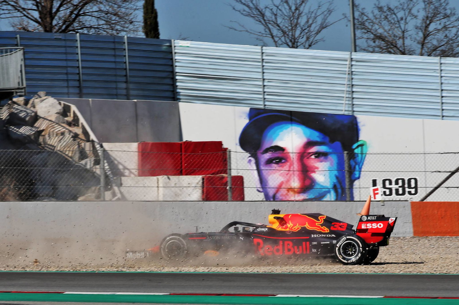 Mercedes membuat peningkatan kecepatan balapan dengan paket aero F1 baru