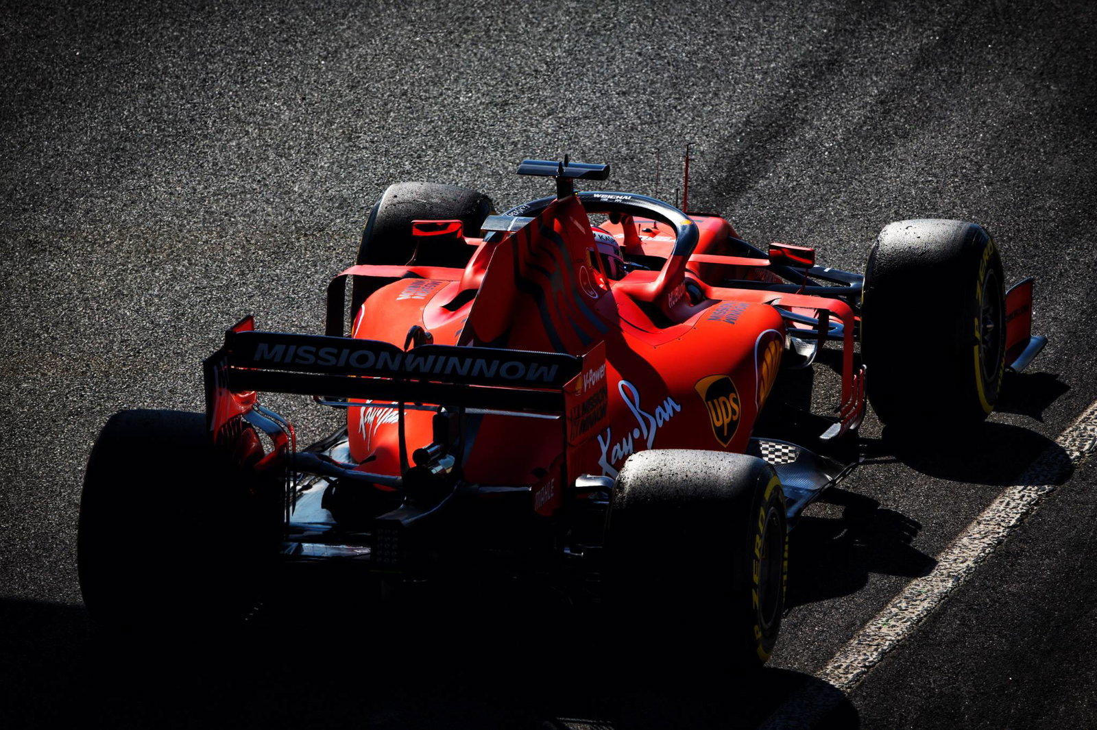 Vettel tercepat untuk Ferrari sebelum mogok saat pengujian F1 berakhir