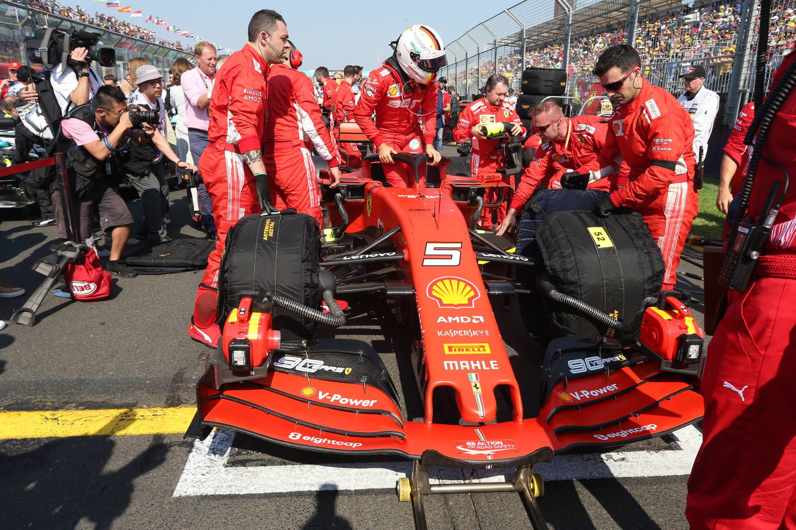 Ferrari insists Leclerc will be allowed to stay ahead of Vettel