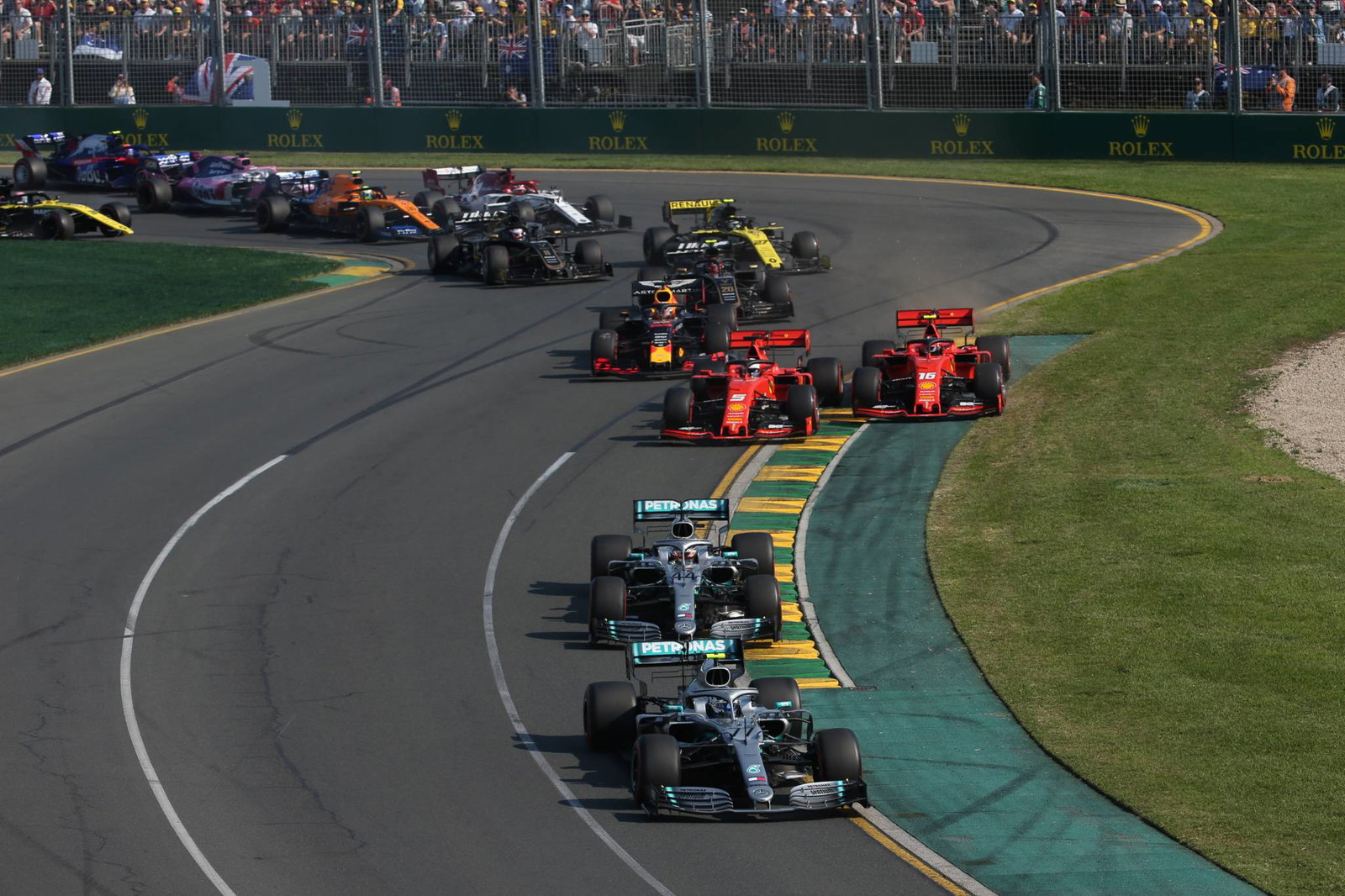 F1 must be less team focused over tyres – Red Bull
