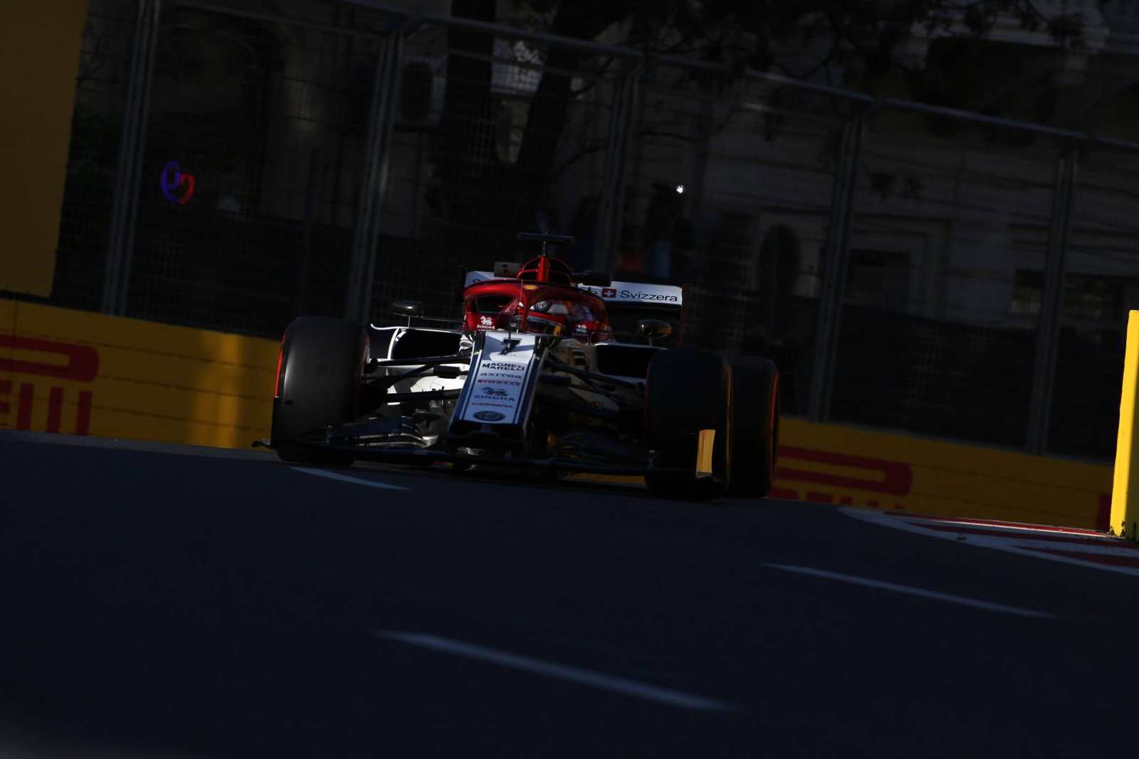 Verstappen expected Ferrari “to be miles ahead” in Baku qualifying
