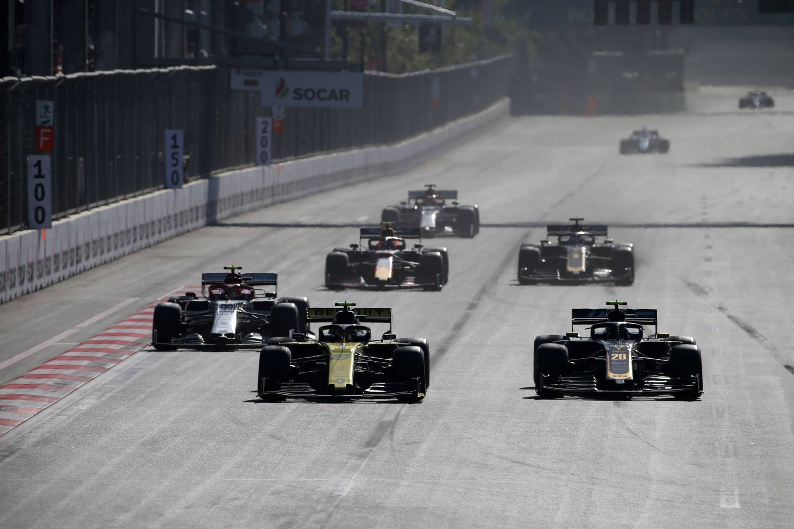 Perez was on the ‘full limit’ in Baku to keep faster McLarens behind